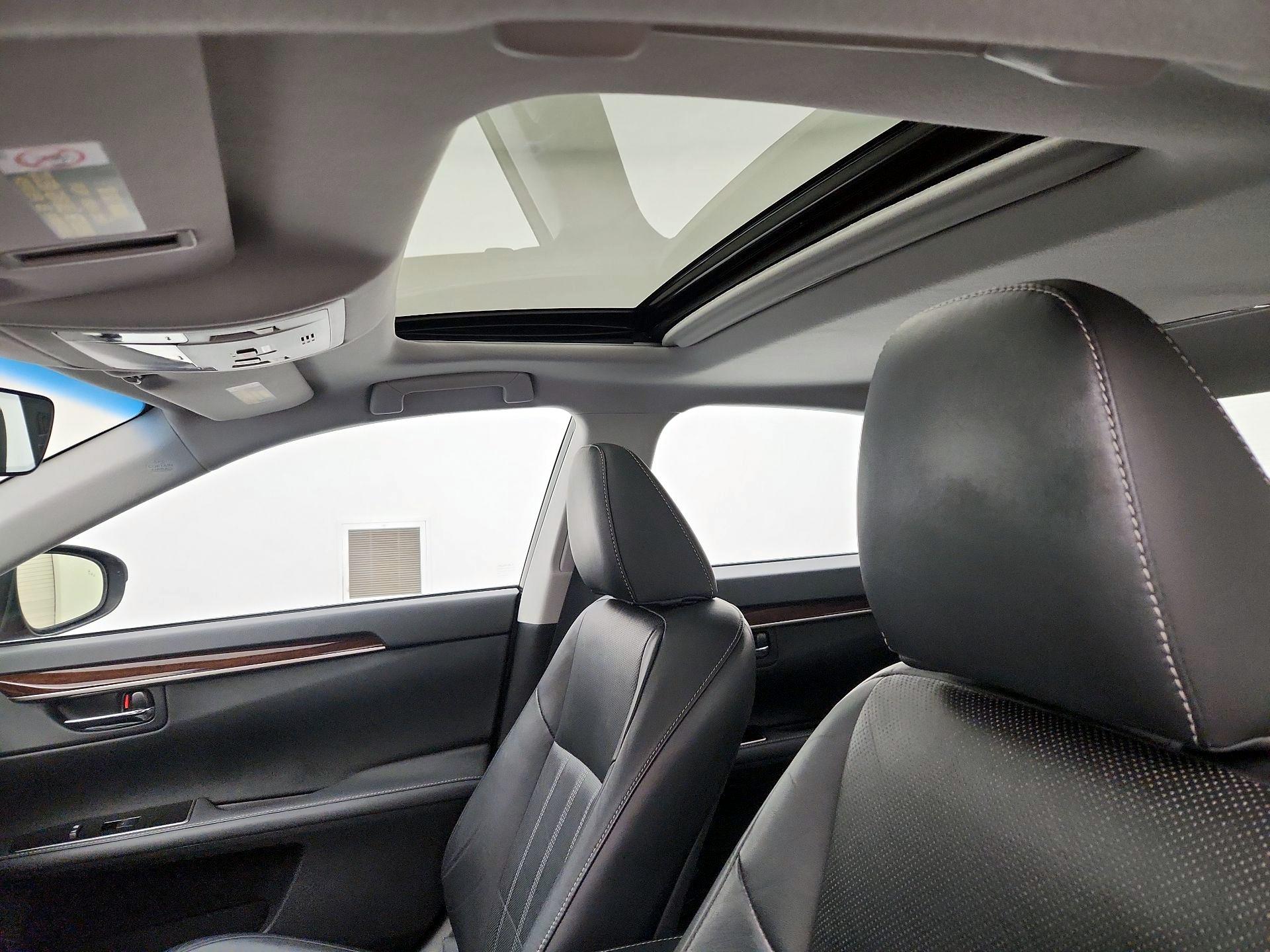 Thumbnail: 2018 Lexus ES - 20