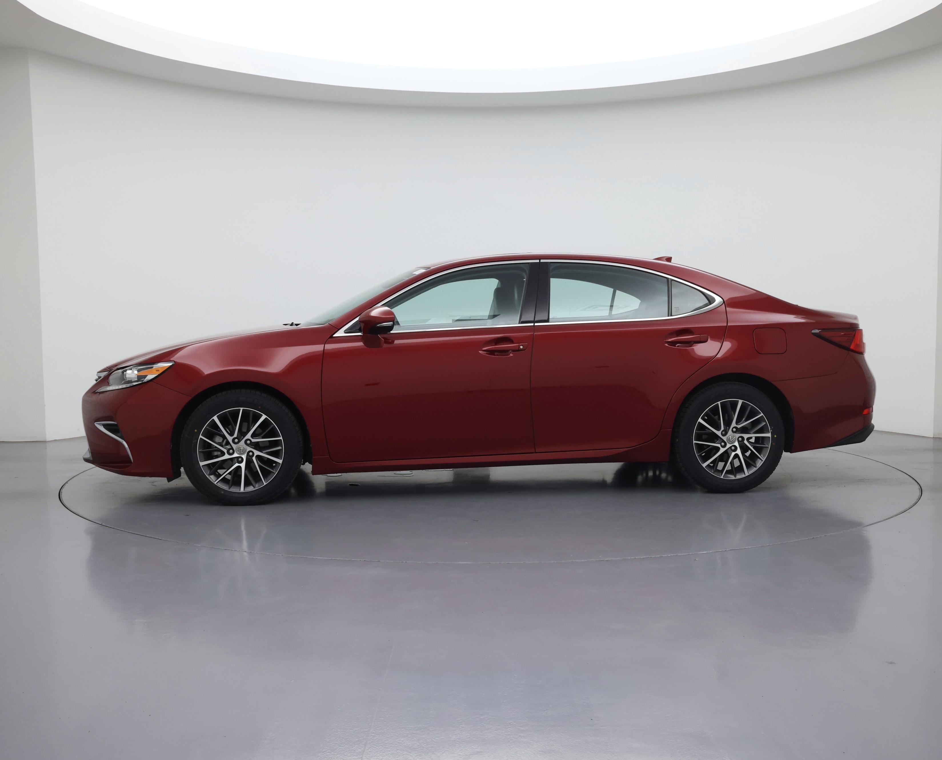 Thumbnail: 2018 Lexus ES - 3