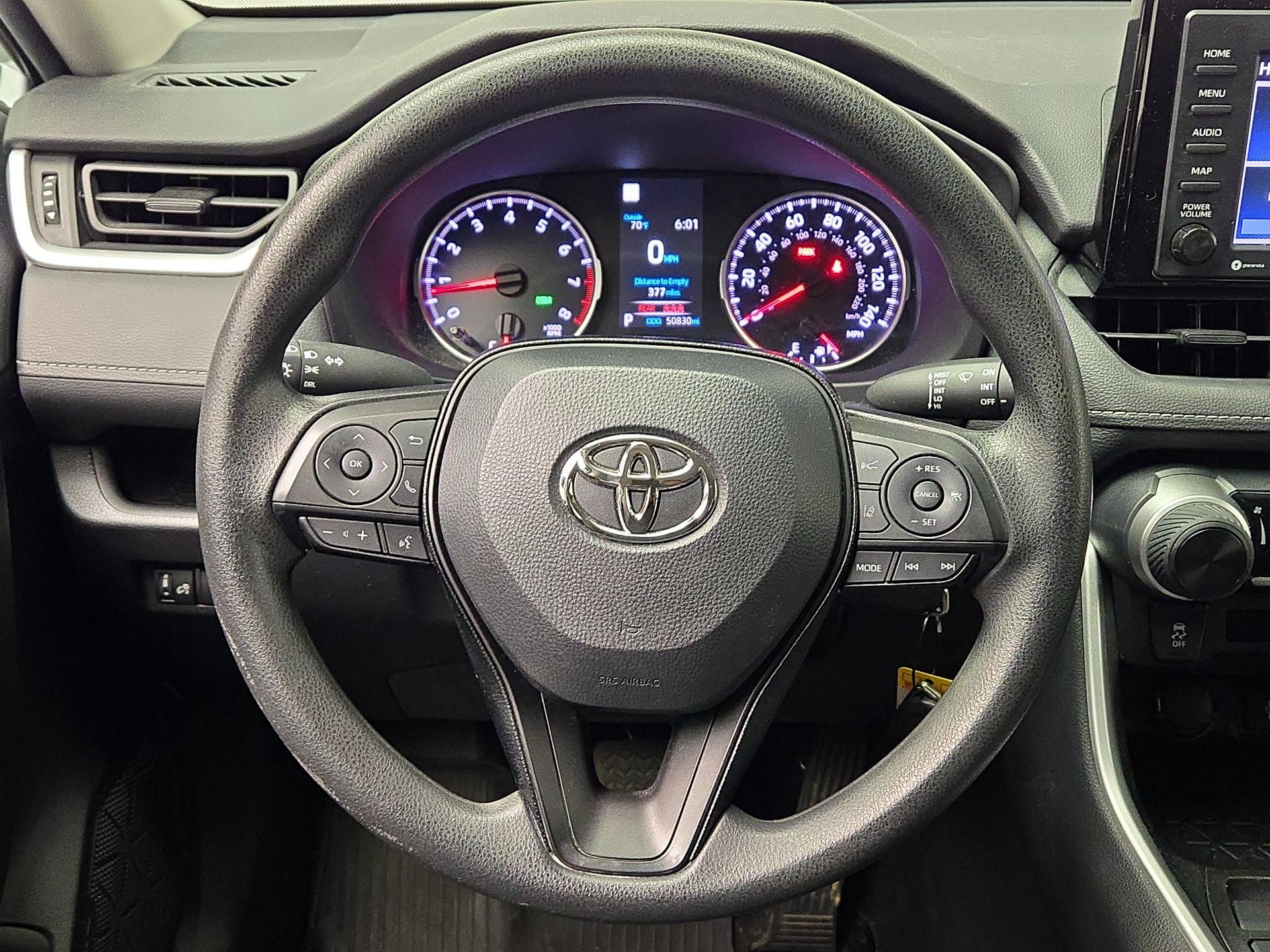 Thumbnail: 2021 Toyota RAV4 - 10