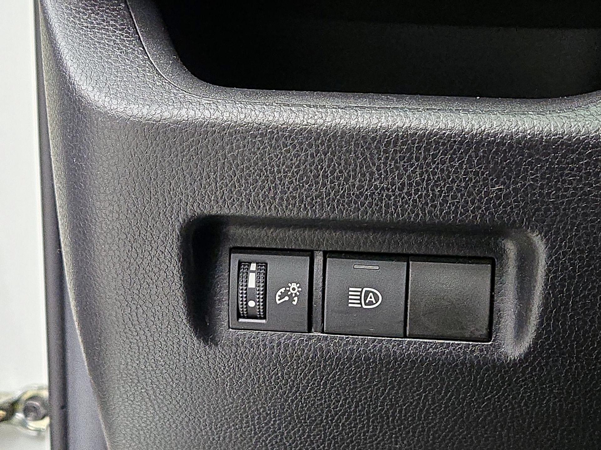 Thumbnail: 2021 Toyota RAV4 - 13