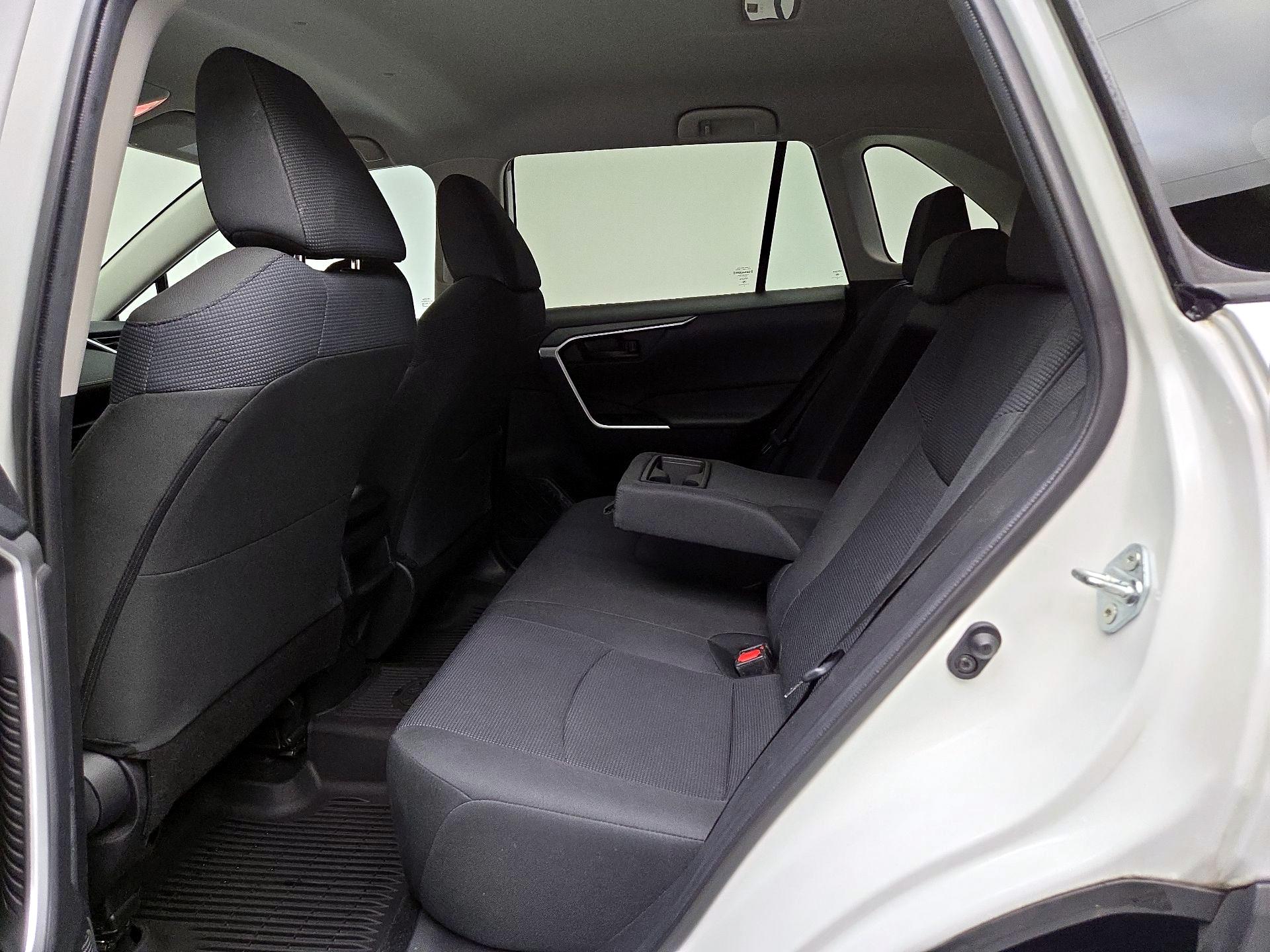 Thumbnail: 2021 Toyota RAV4 - 19