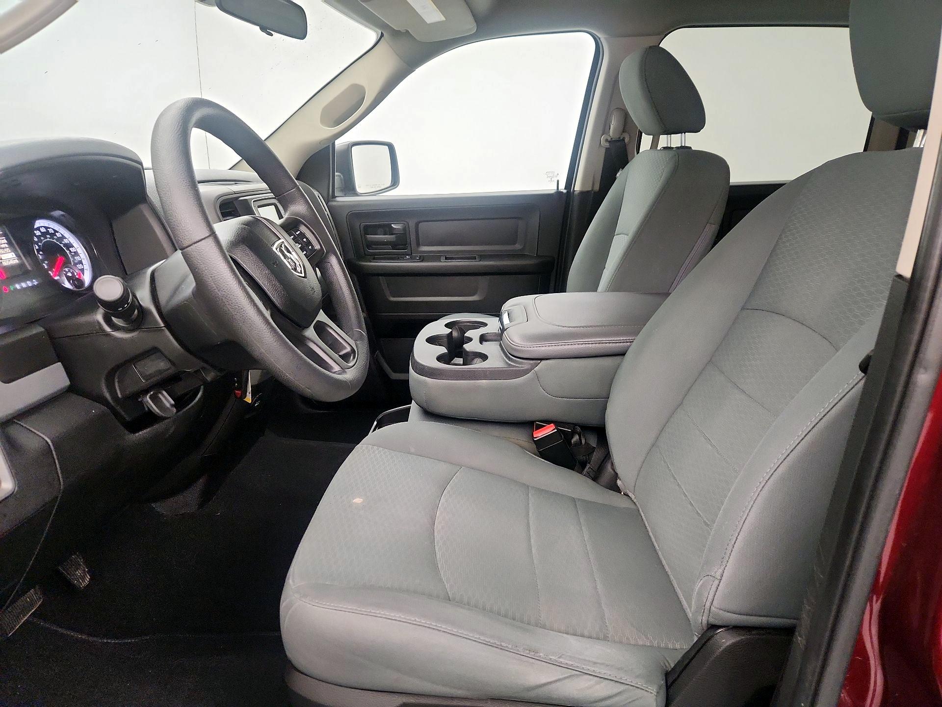 Thumbnail: 2019 RAM 1500 Classic - 11