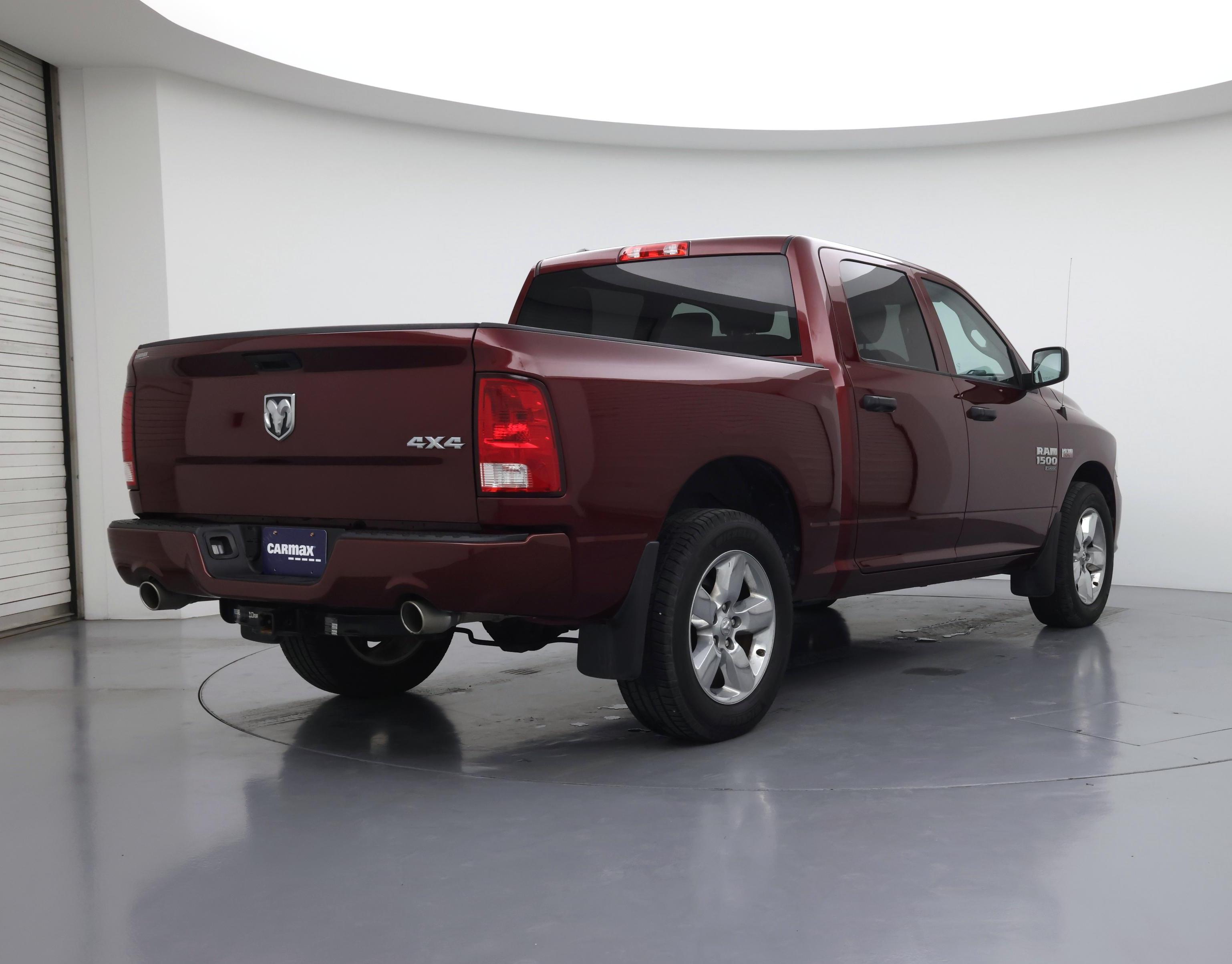 Thumbnail: 2019 RAM 1500 Classic - 8