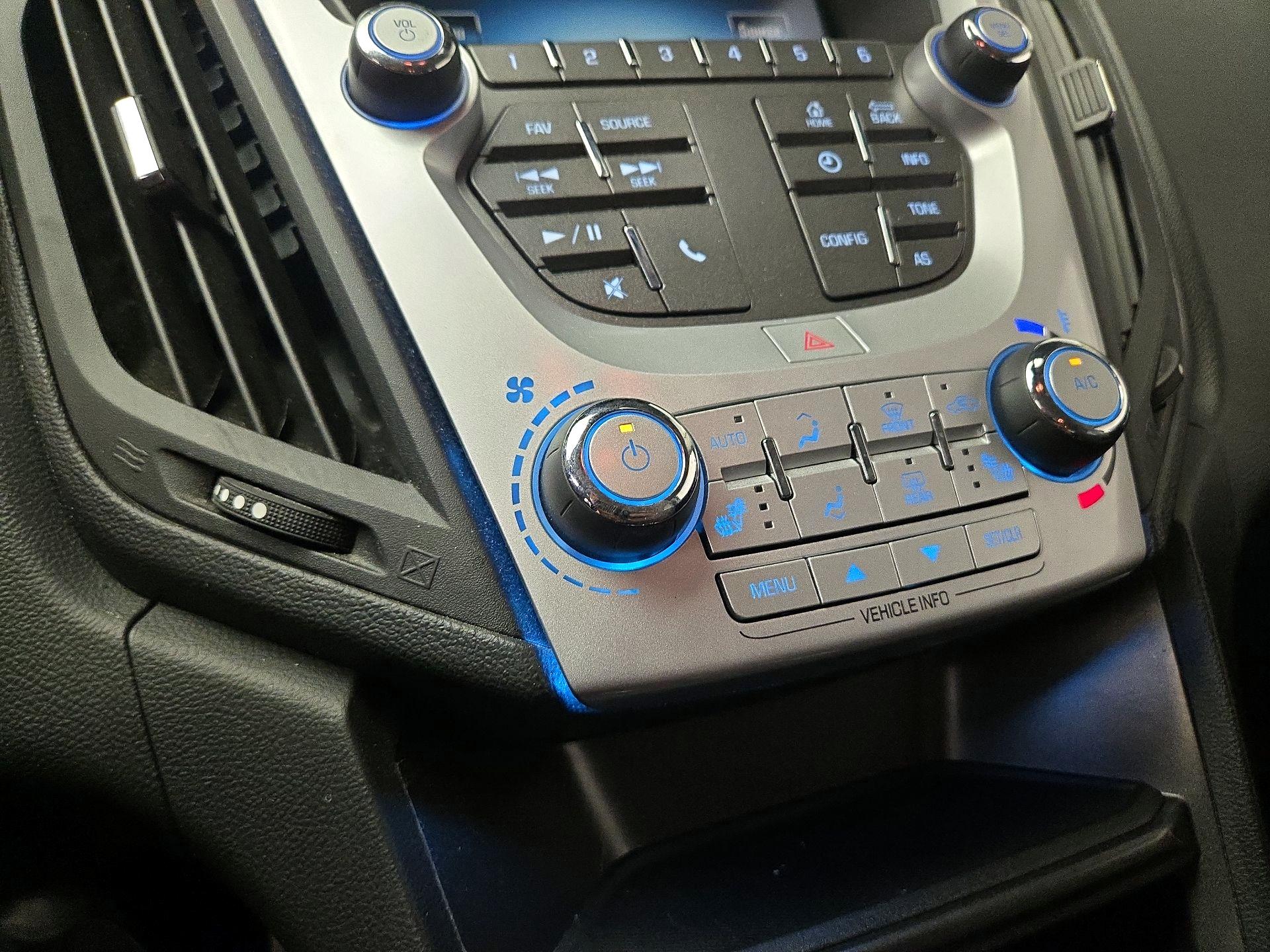 Thumbnail: 2016 Chevrolet Equinox - 16