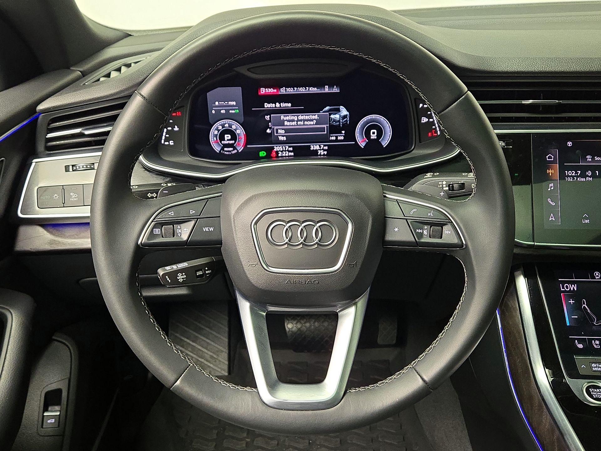 Thumbnail: 2021 Audi Q8 - 10