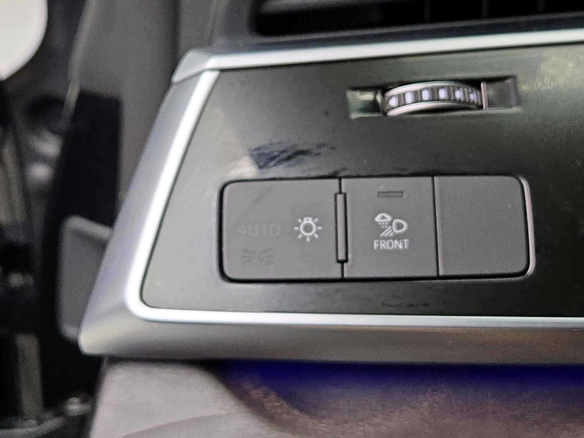 Thumbnail: 2021 Audi Q8 - 13