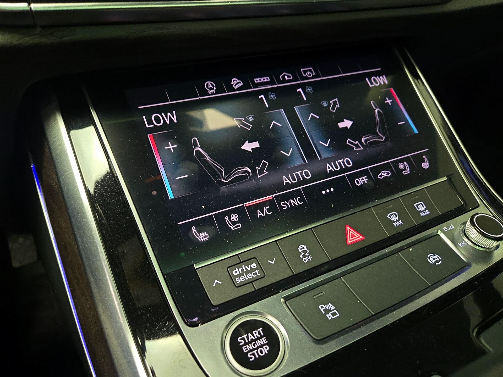 Thumbnail: 2021 Audi Q8 - 17