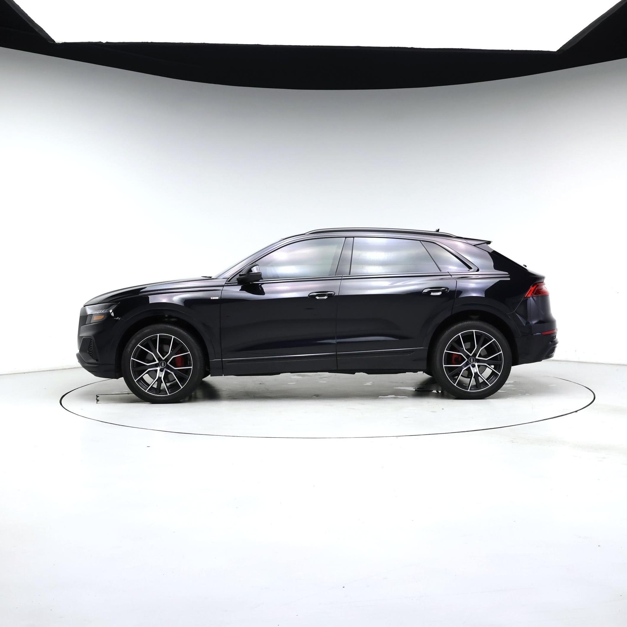 Thumbnail: 2021 Audi Q8 - 3