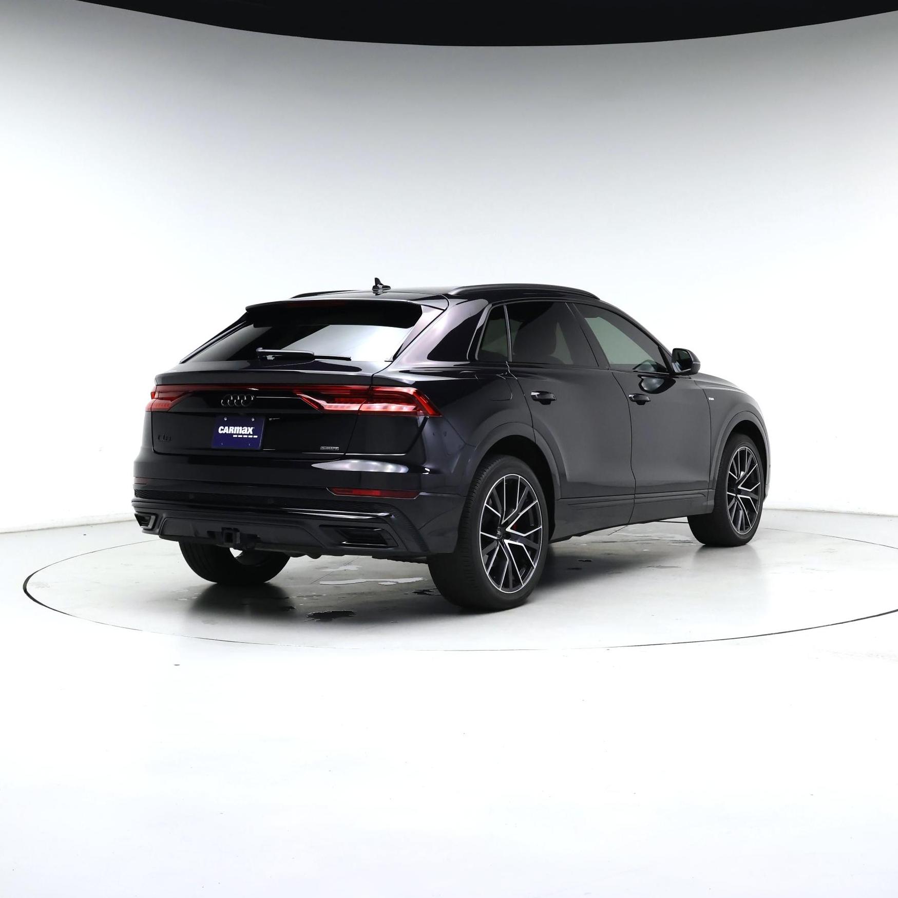 Thumbnail: 2021 Audi Q8 - 8