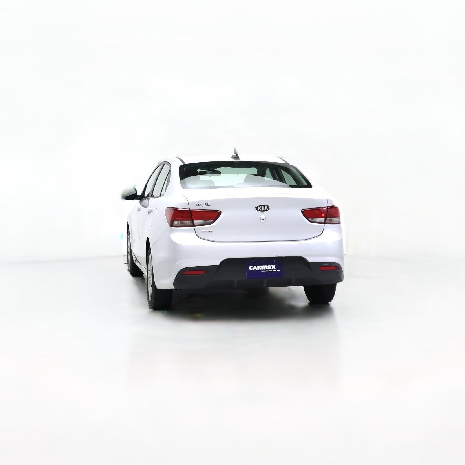 Thumbnail: 2020 Kia Rio - 1