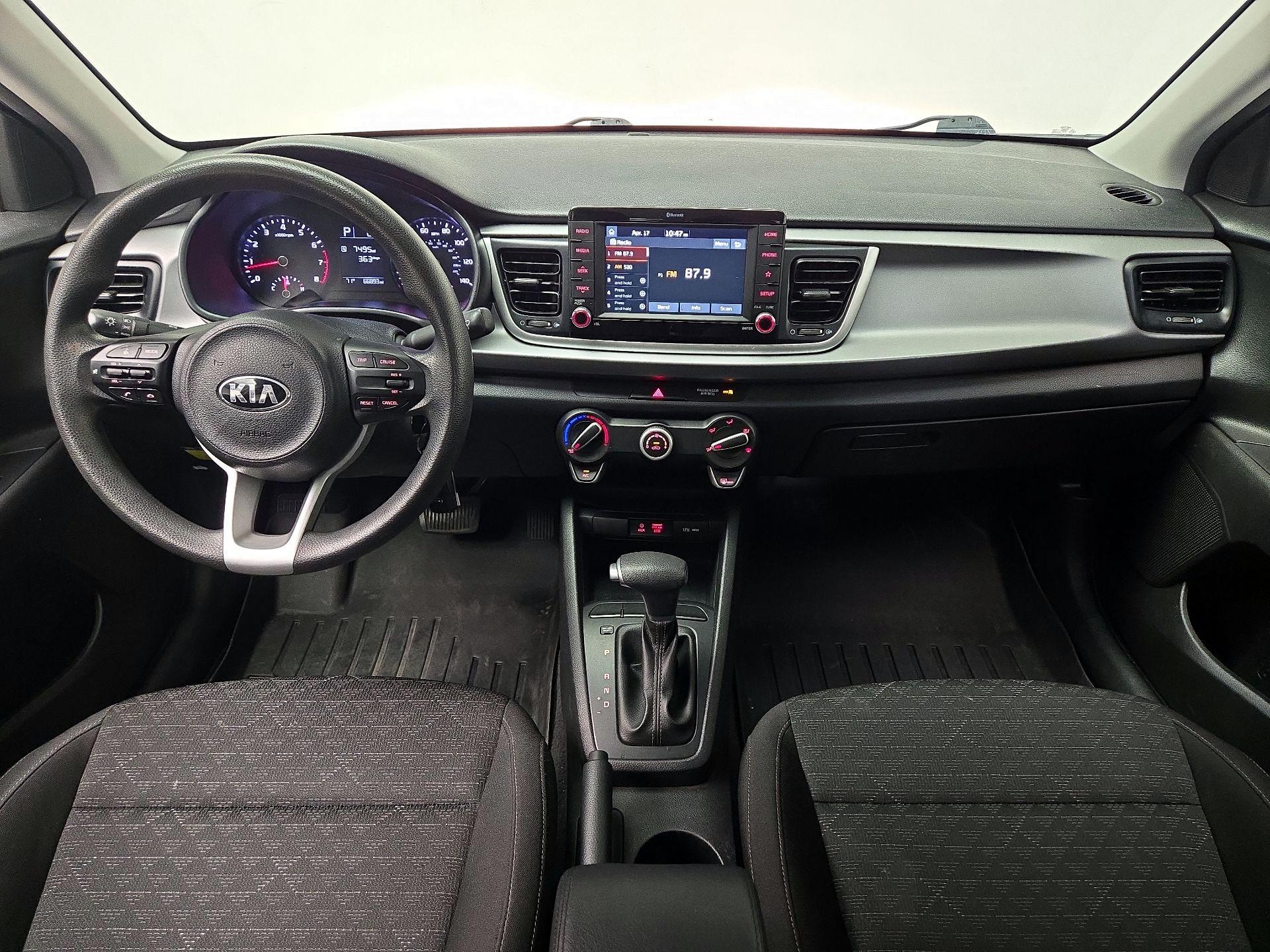 Thumbnail: 2020 Kia Rio - 9