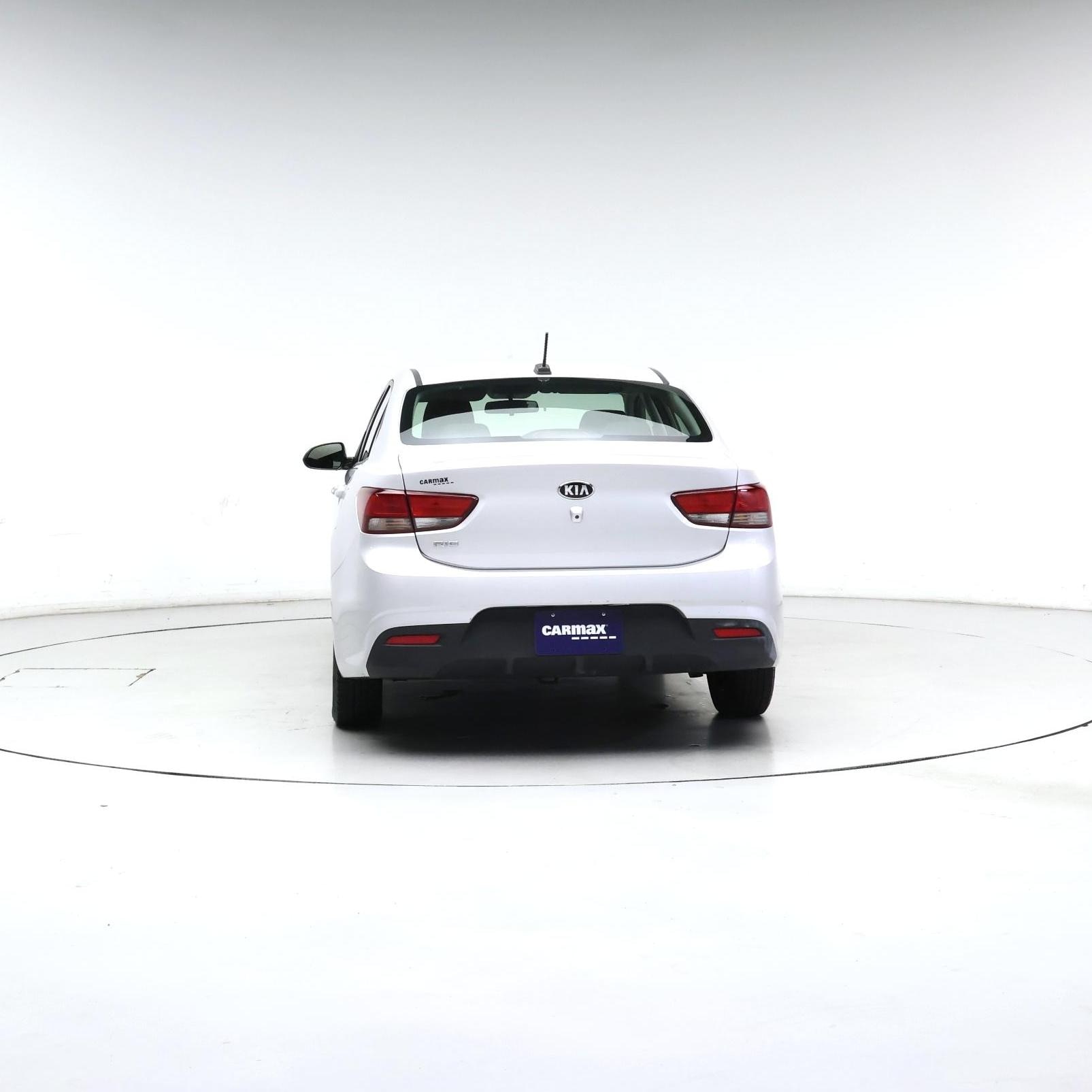 Thumbnail: 2020 Kia Rio - 3