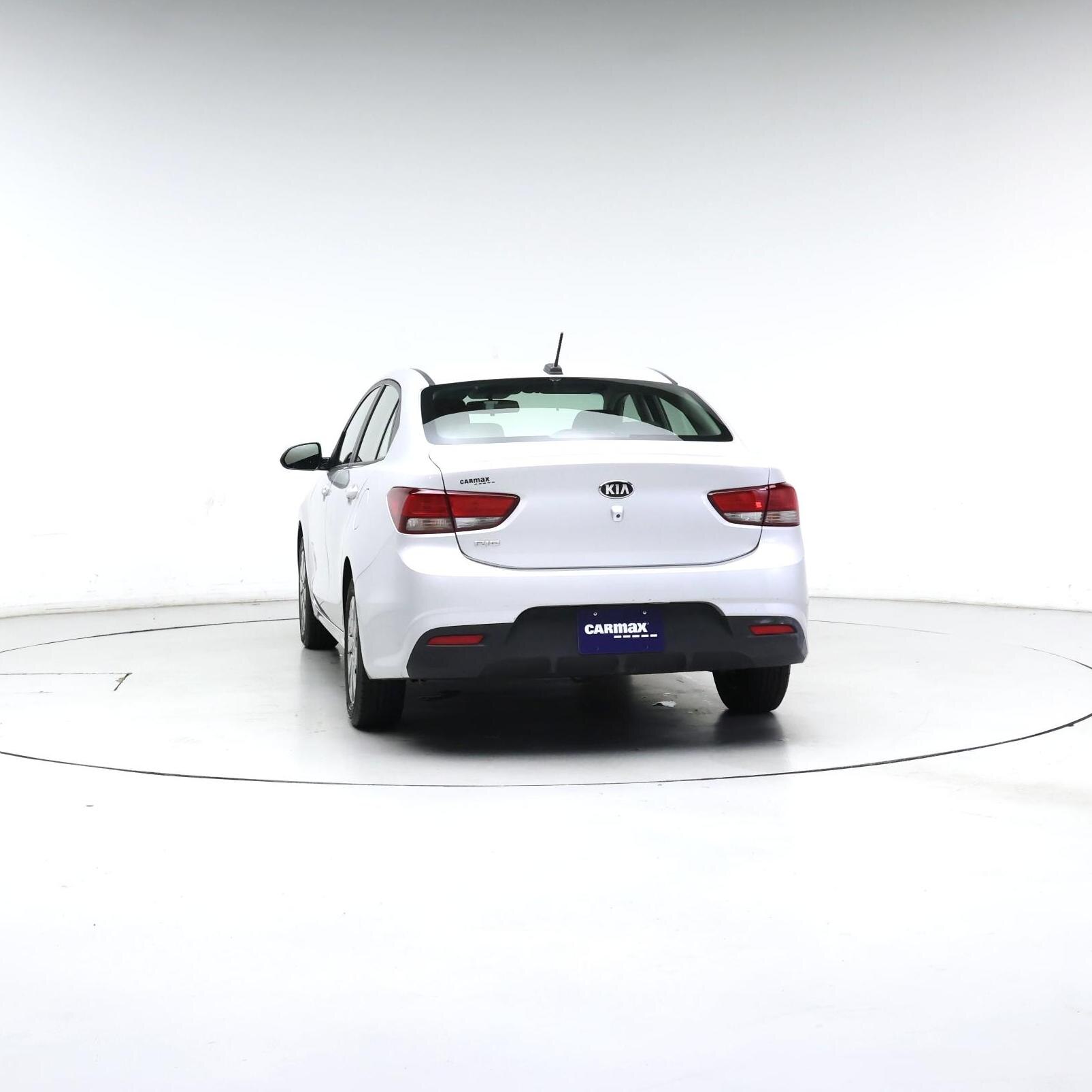 Thumbnail: 2020 Kia Rio - 5