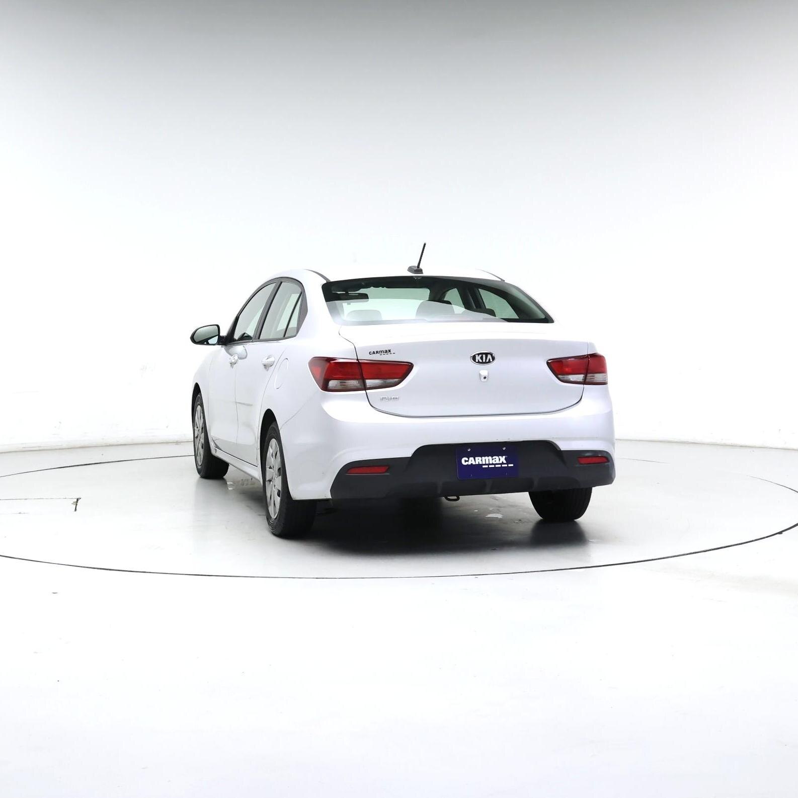 Thumbnail: 2020 Kia Rio - 8
