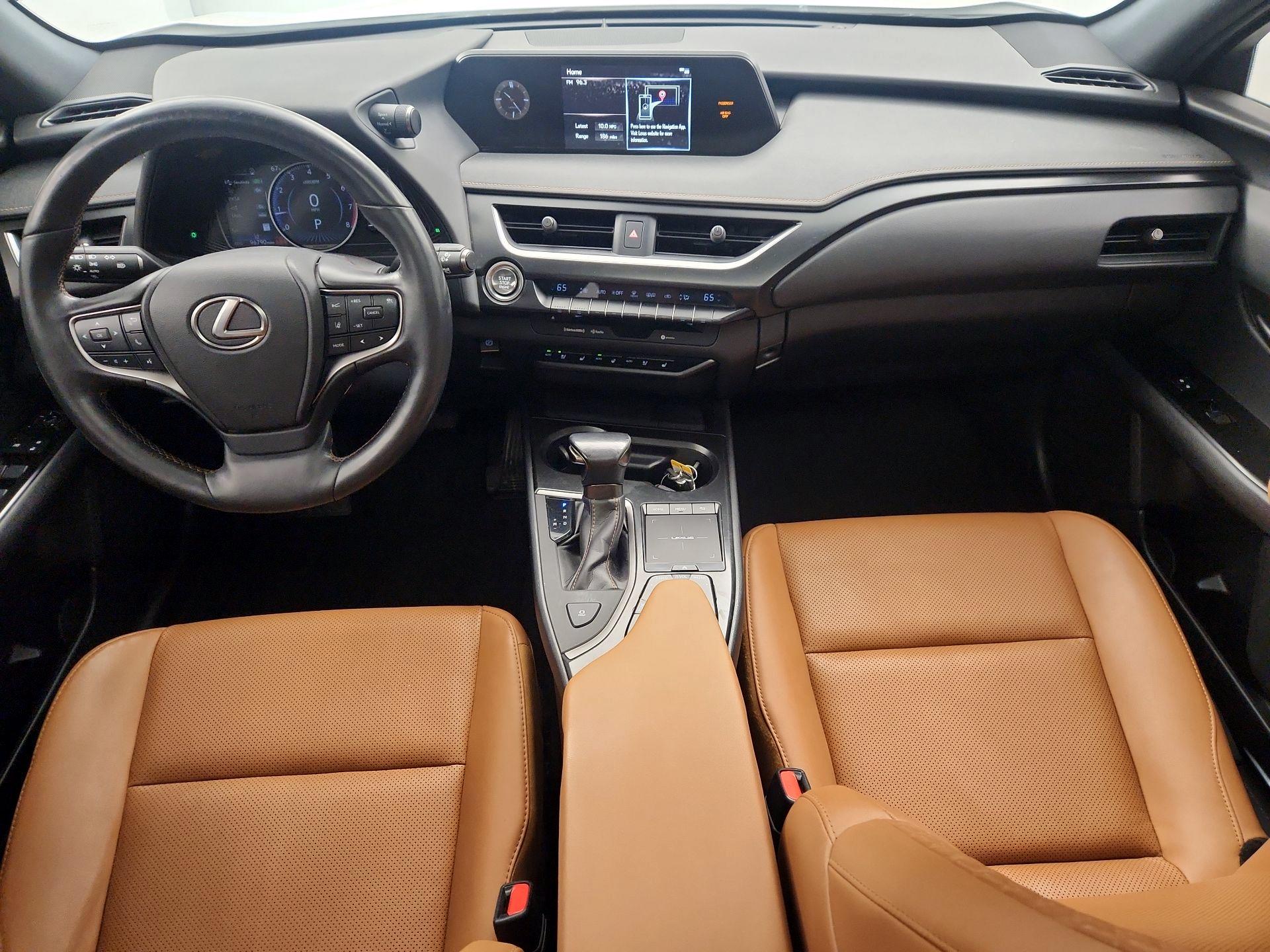 Thumbnail: 2021 Lexus UX - 9