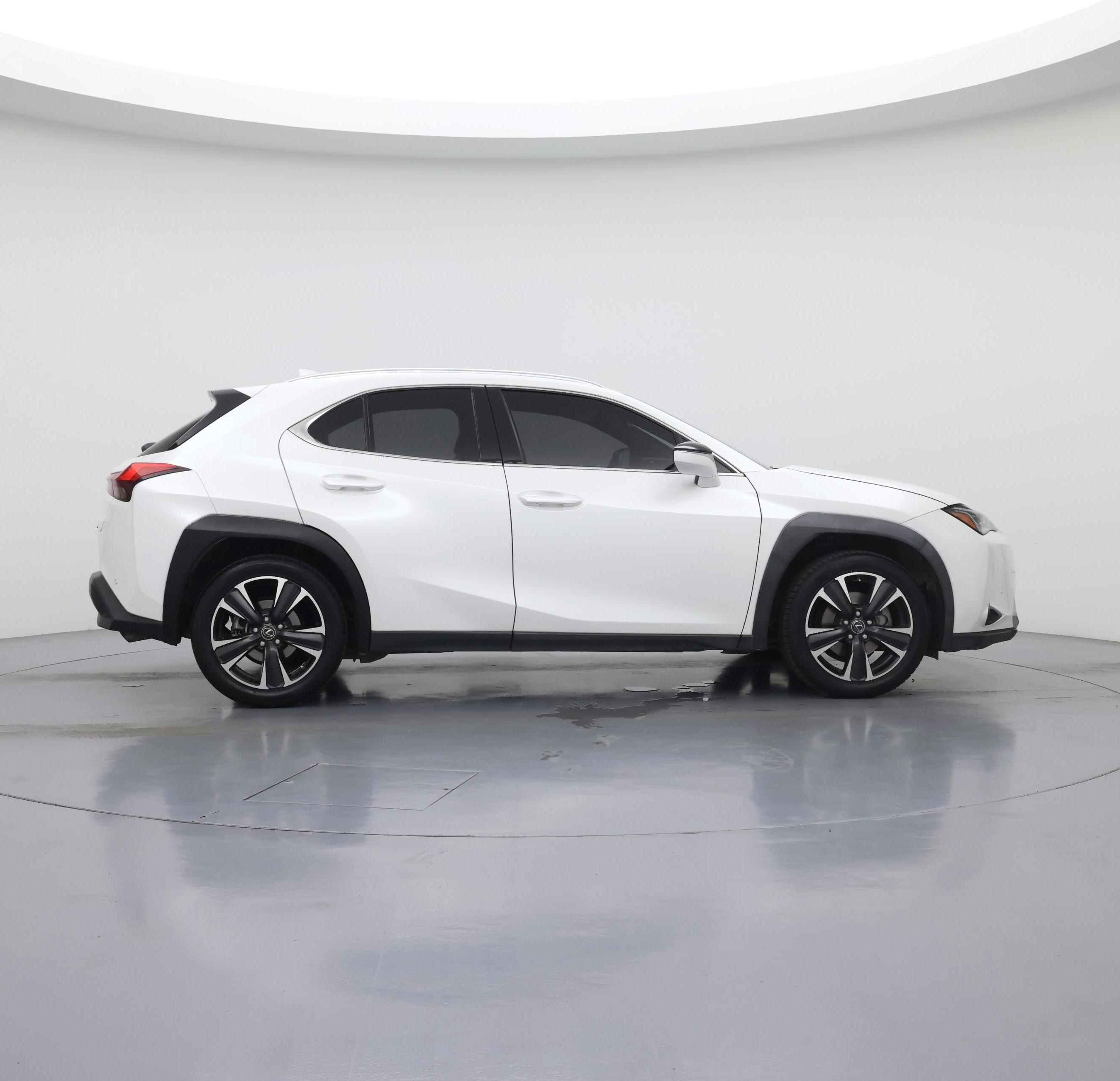 Thumbnail: 2021 Lexus UX - 7