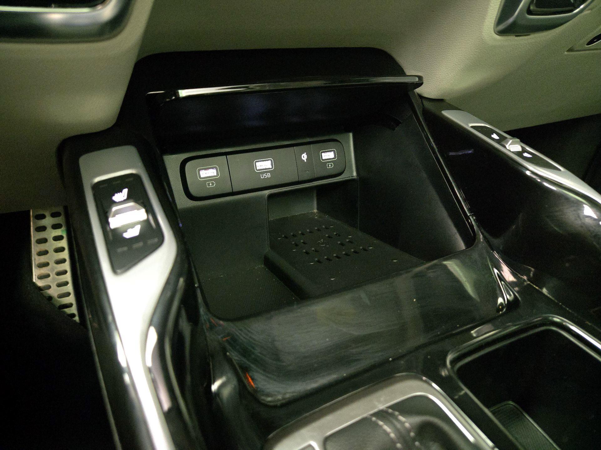 Thumbnail: 2022 Kia Sorento - 19