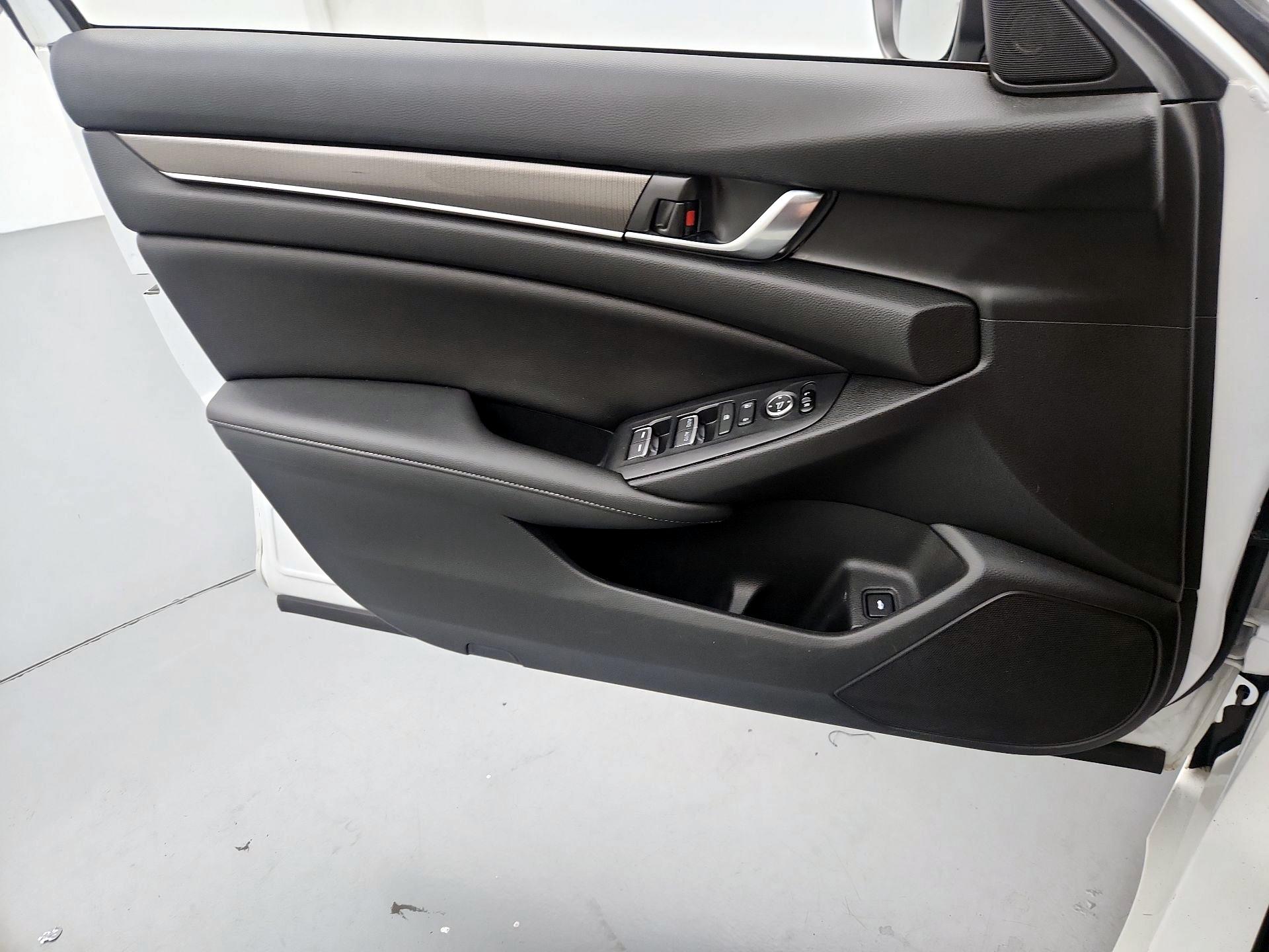 Thumbnail: 2019 Honda Accord - 12