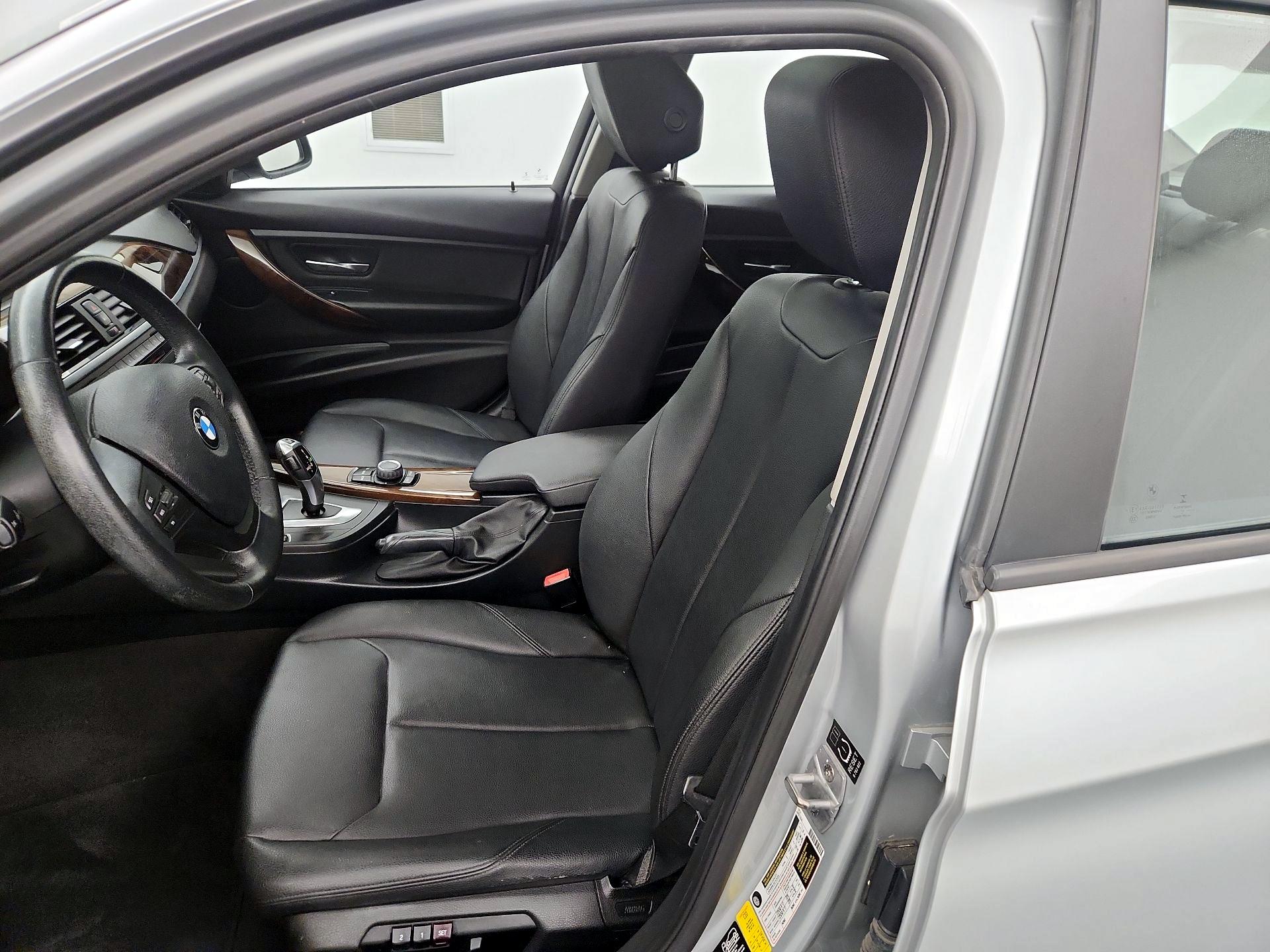 Thumbnail: 2015 BMW 3 Series - 11
