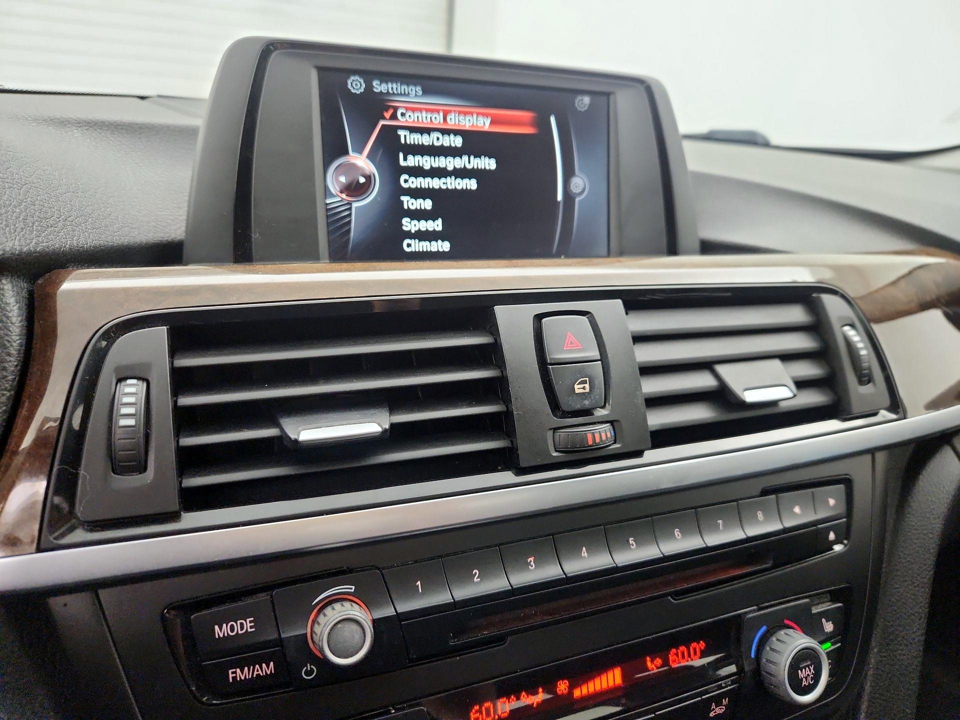 Thumbnail: 2015 BMW 3 Series - 14