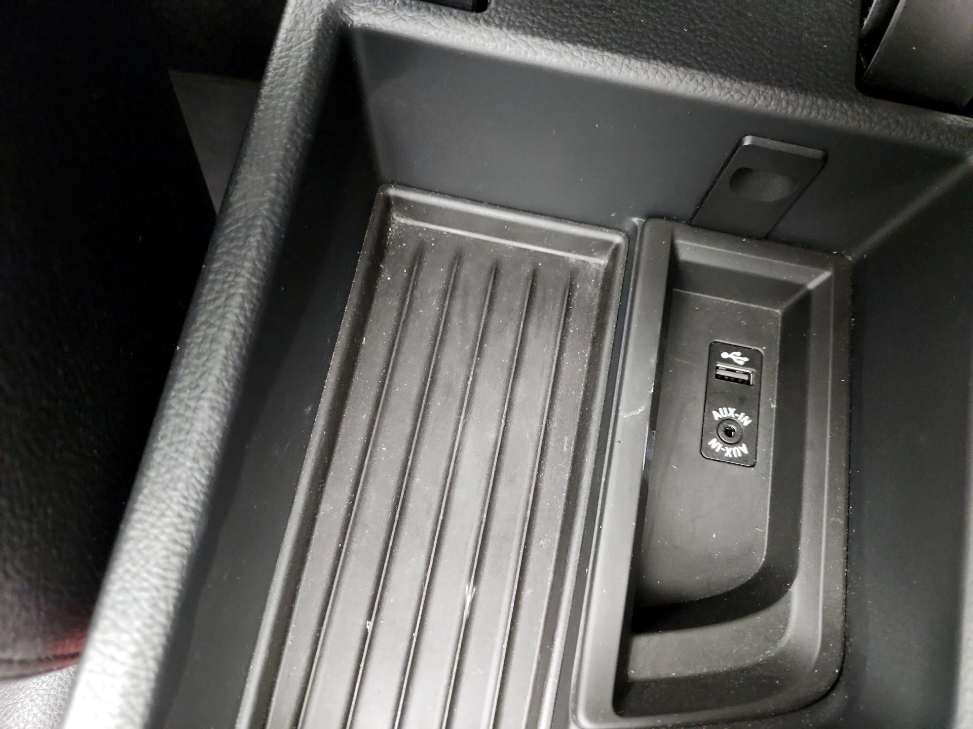 Thumbnail: 2015 BMW 3 Series - 17