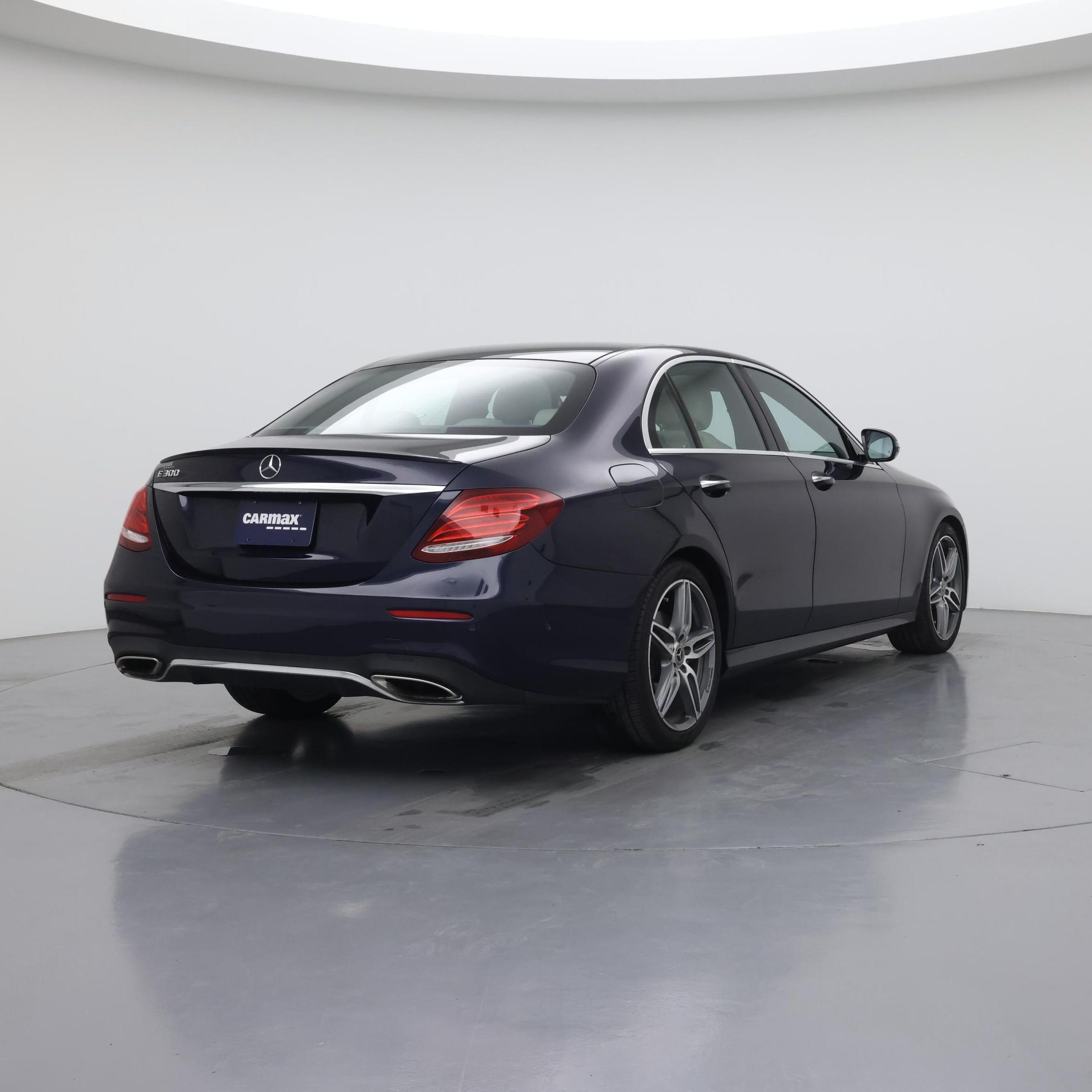 Thumbnail: 2018 Mercedes-Benz E-Class - 8