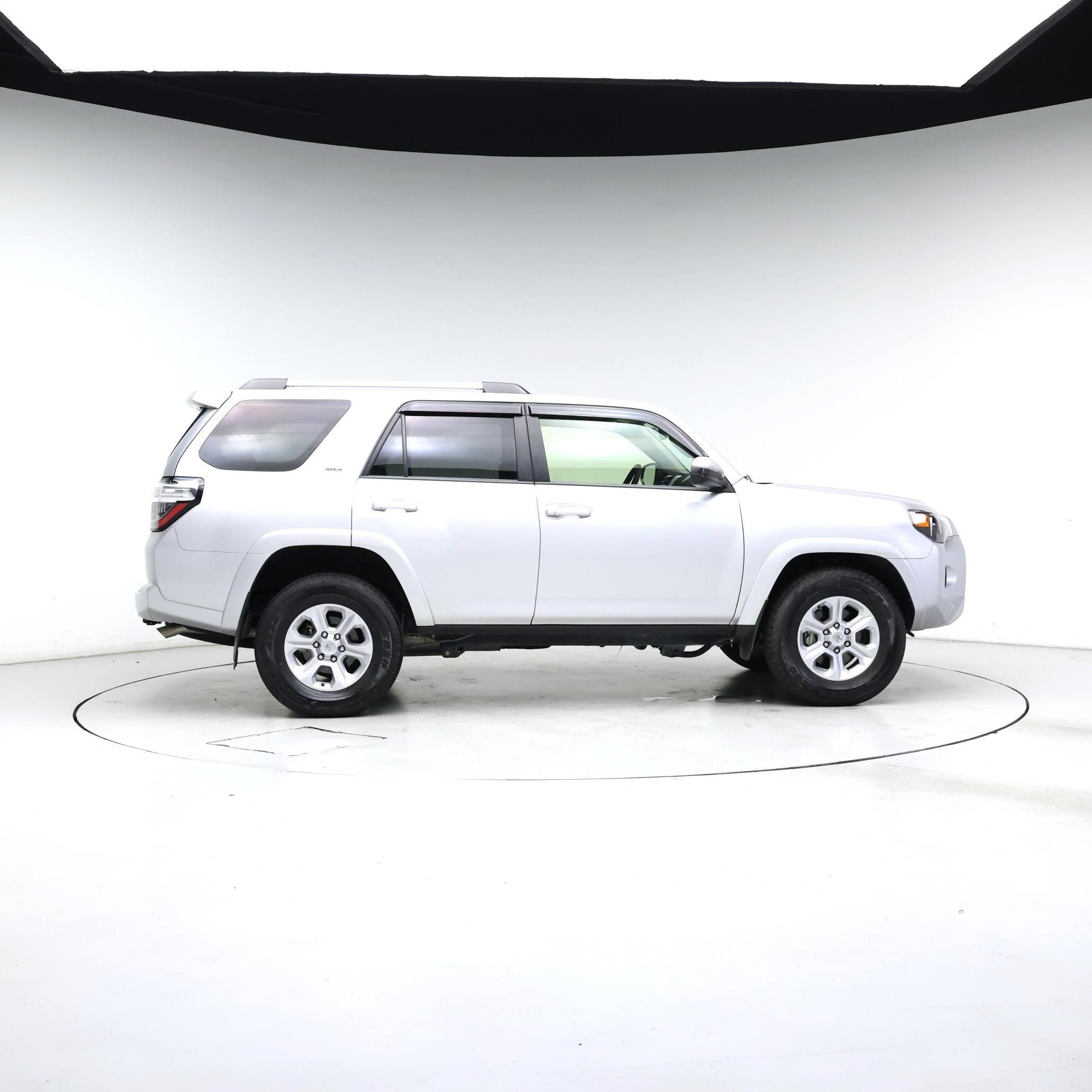 Thumbnail: 2023 Toyota 4Runner - 7