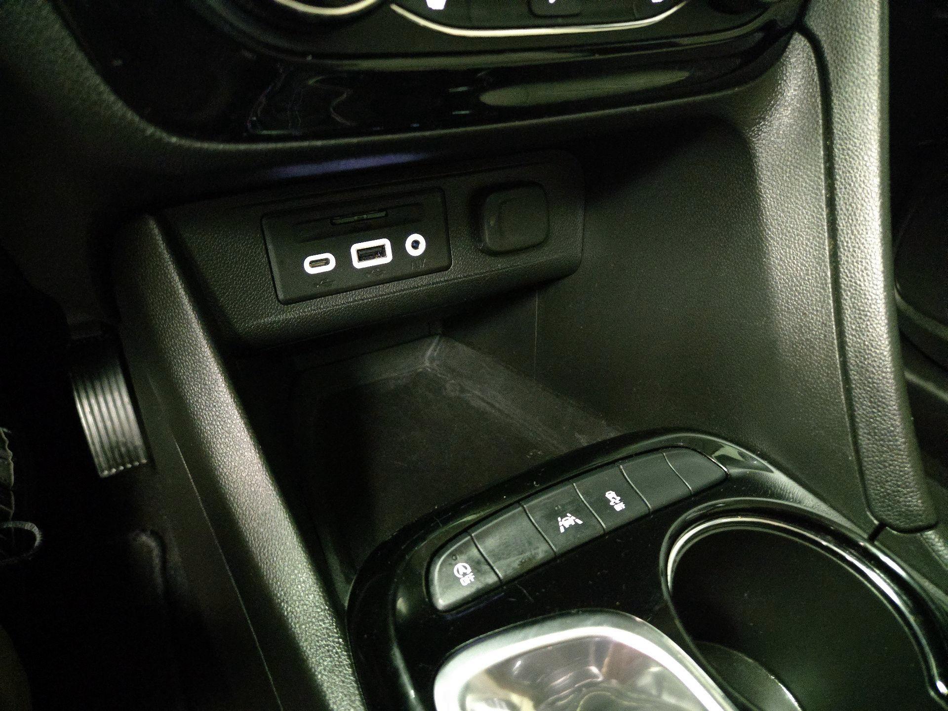 Thumbnail: 2022 Buick Encore GX - 19