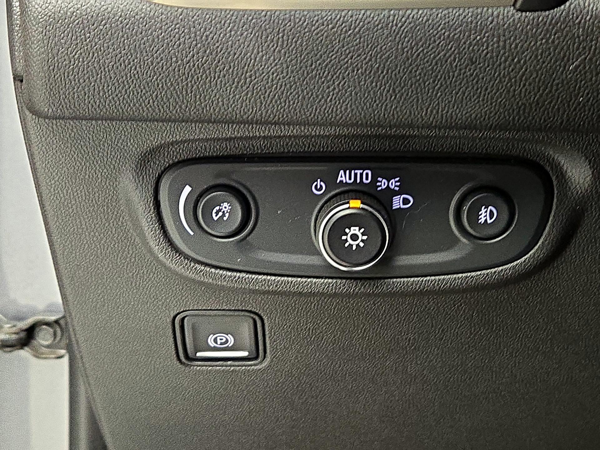 Thumbnail: 2020 GMC Terrain - 13