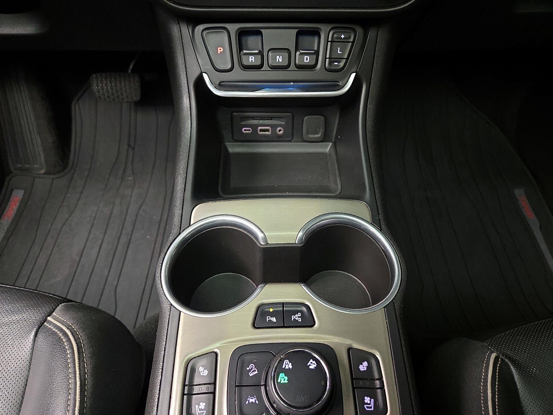 Thumbnail: 2020 GMC Terrain - 18