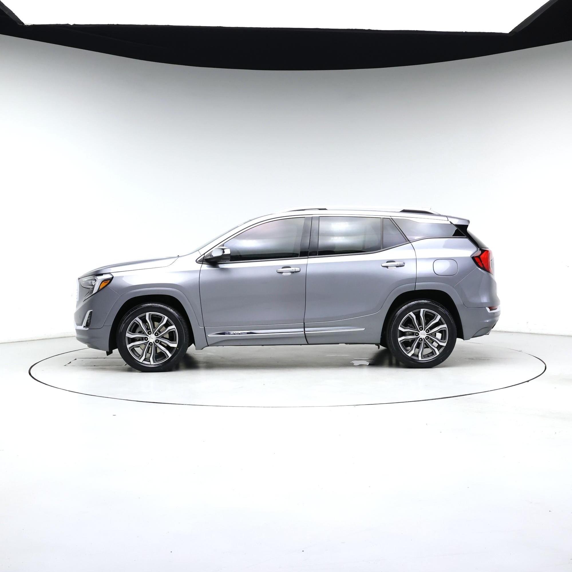 Thumbnail: 2020 GMC Terrain - 3