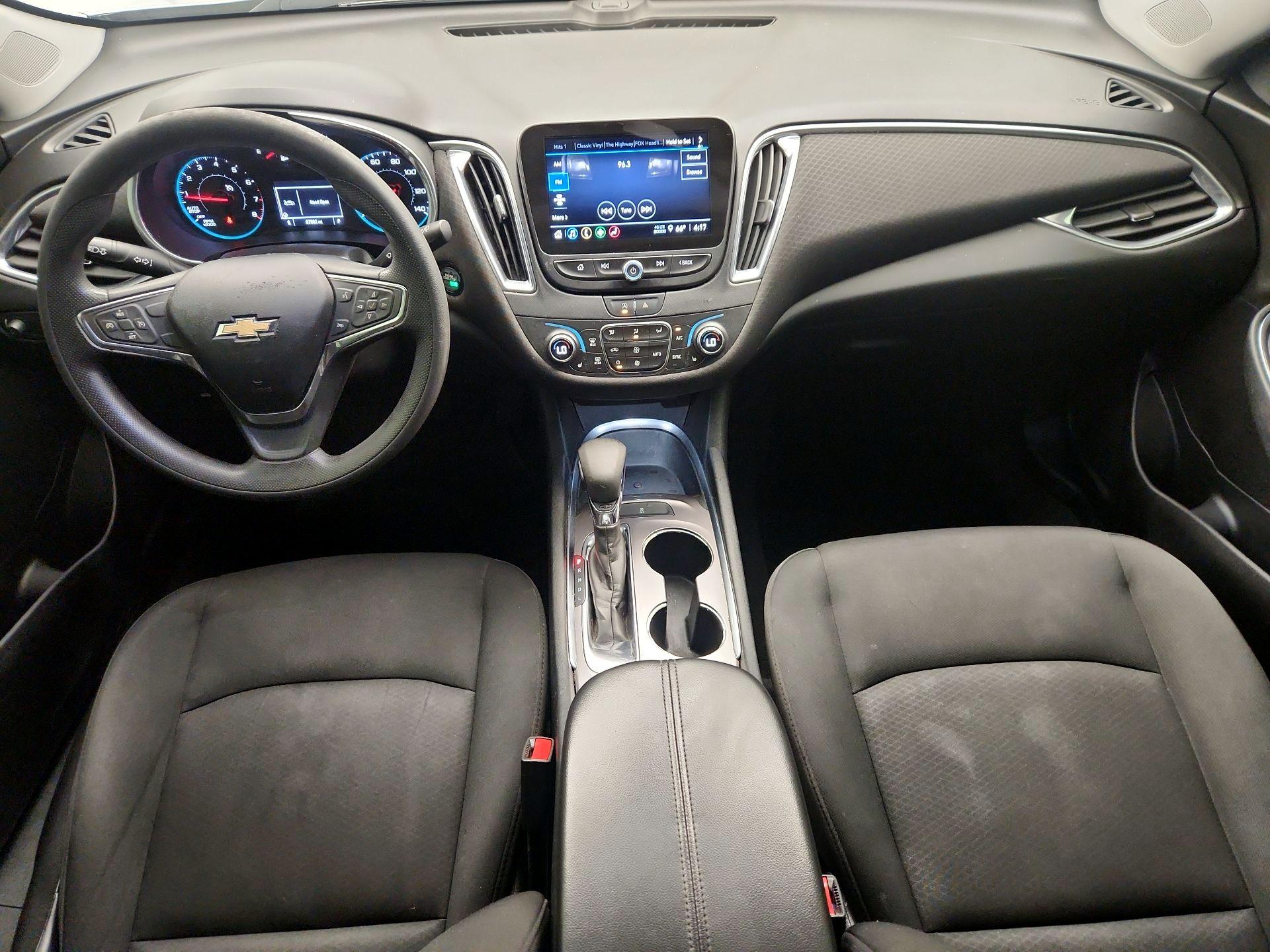 Thumbnail: 2021 Chevrolet Malibu - 9