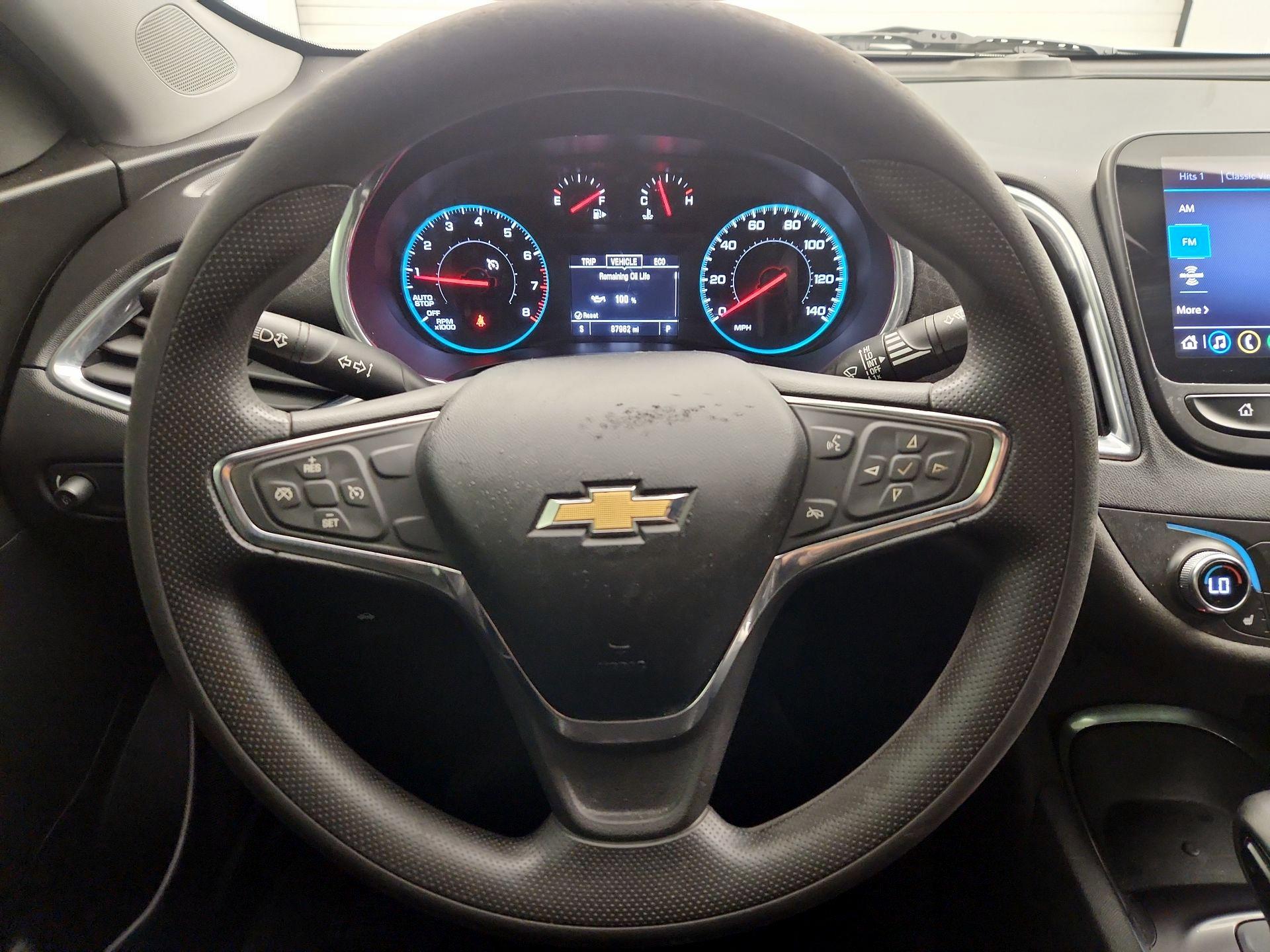Thumbnail: 2021 Chevrolet Malibu - 10