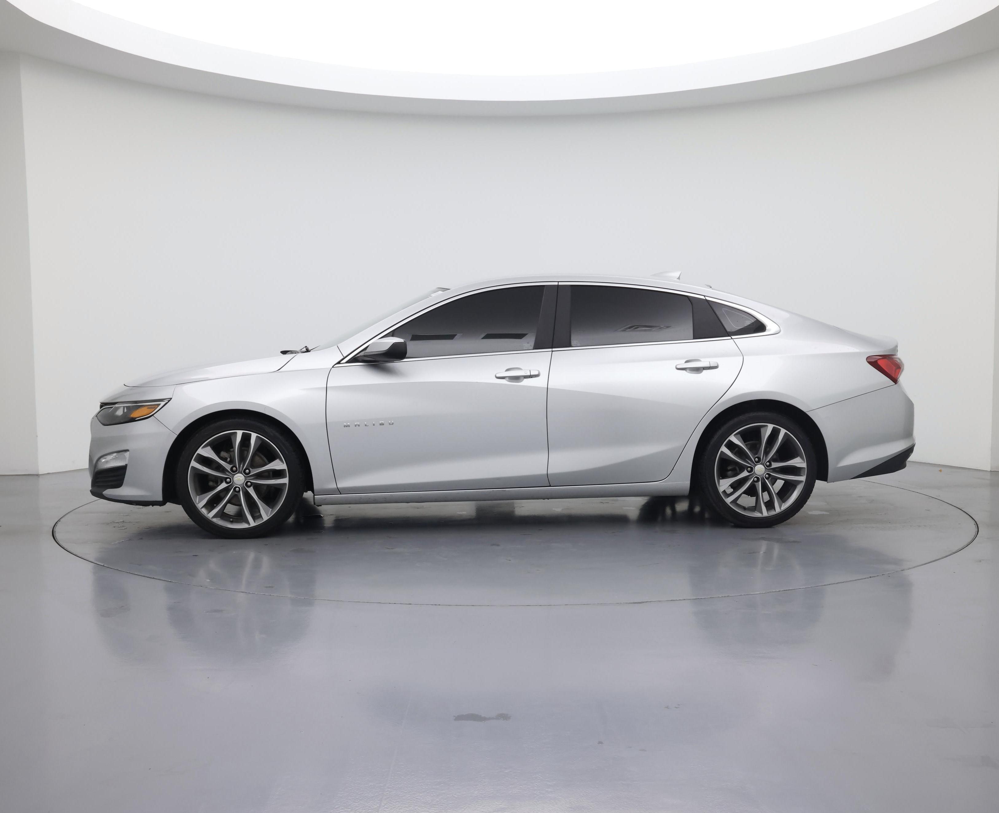 Thumbnail: 2021 Chevrolet Malibu - 3