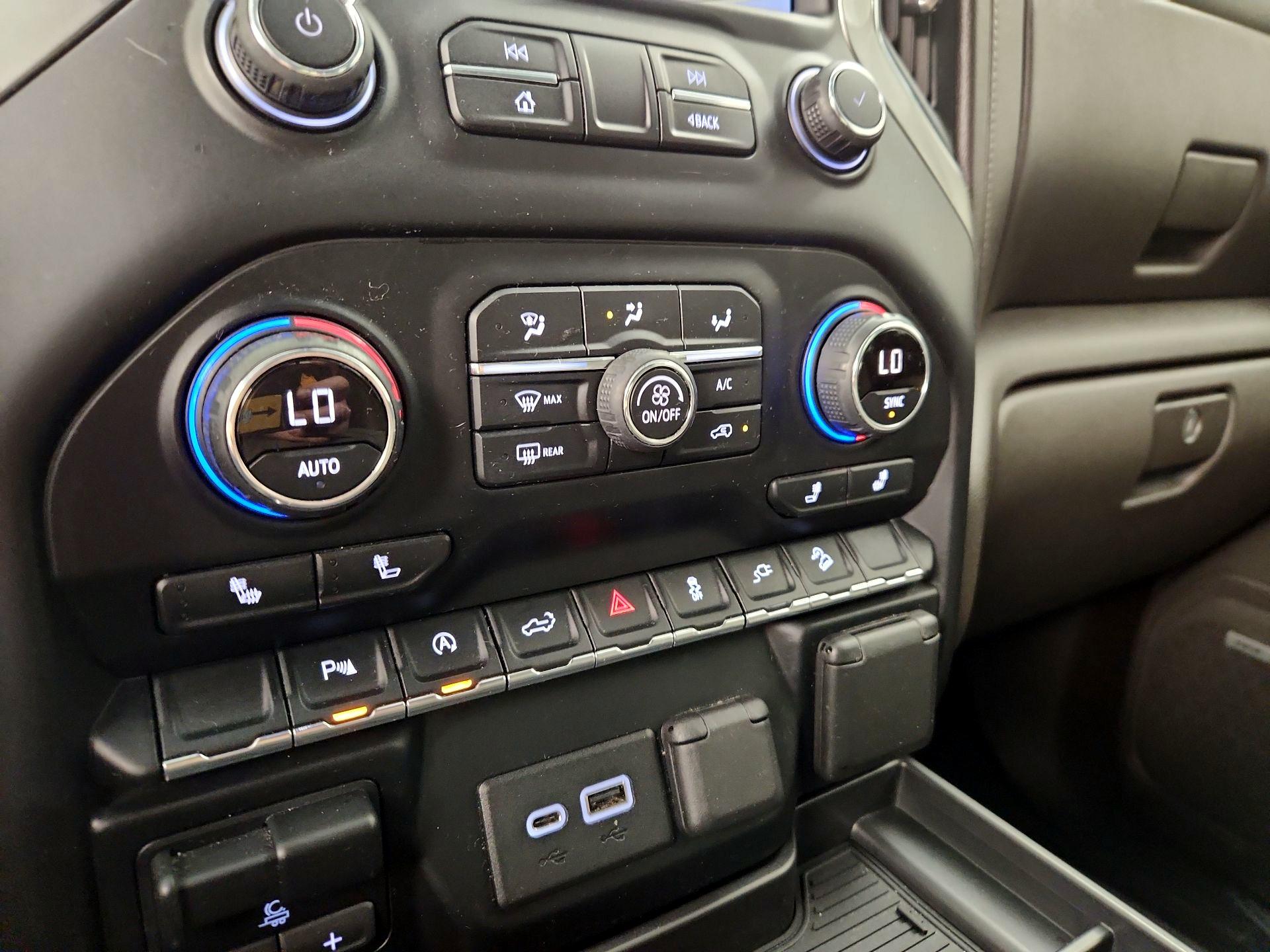 Thumbnail: 2020 Chevrolet Silverado 1500 - 15