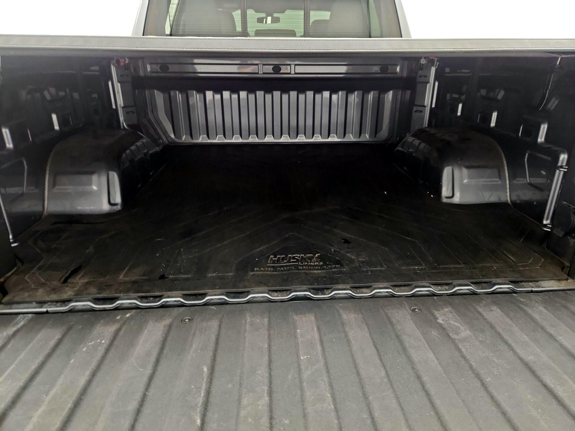 Thumbnail: 2020 Chevrolet Silverado 1500 - 19