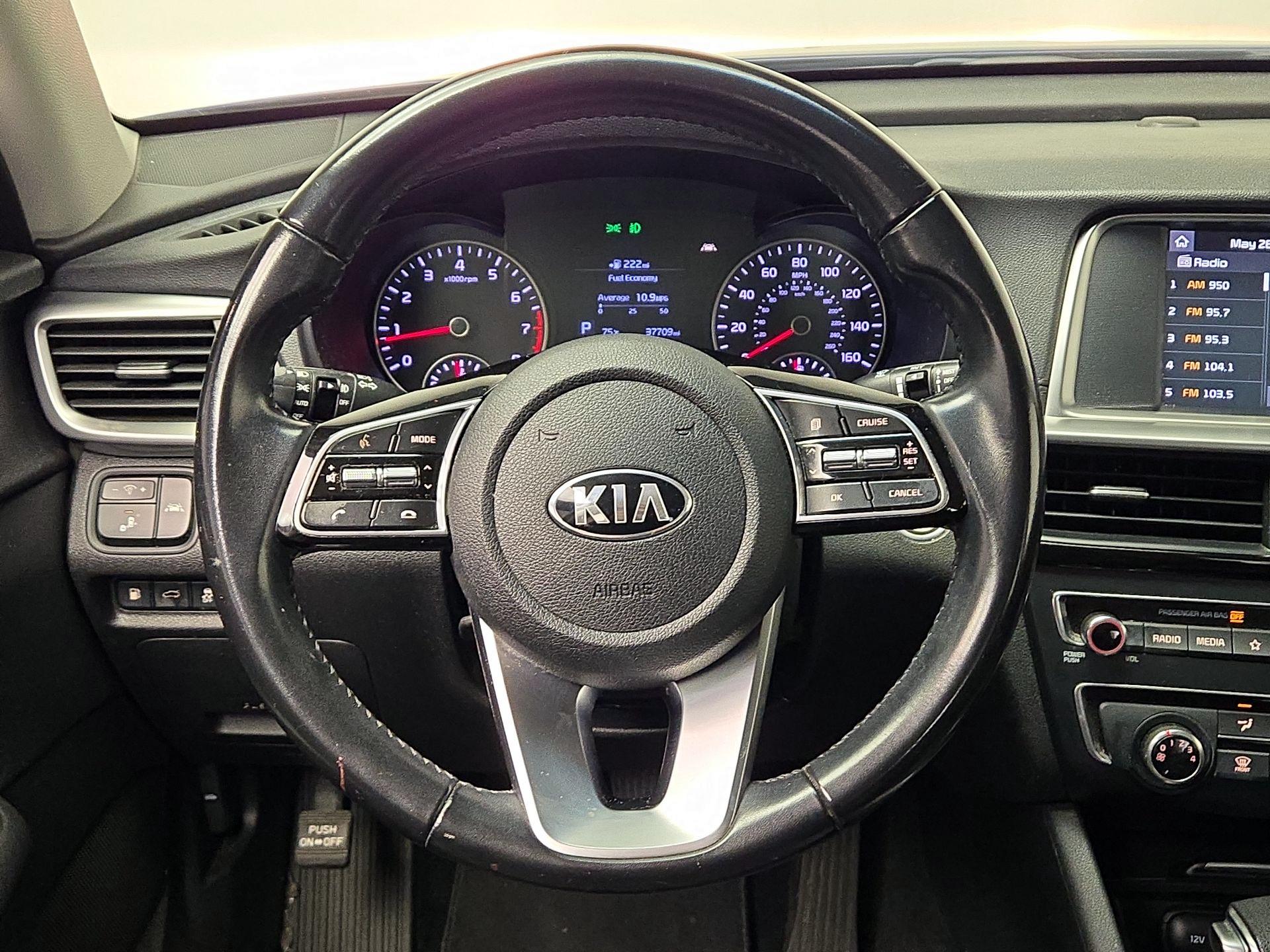 Thumbnail: 2020 Kia Optima - 10