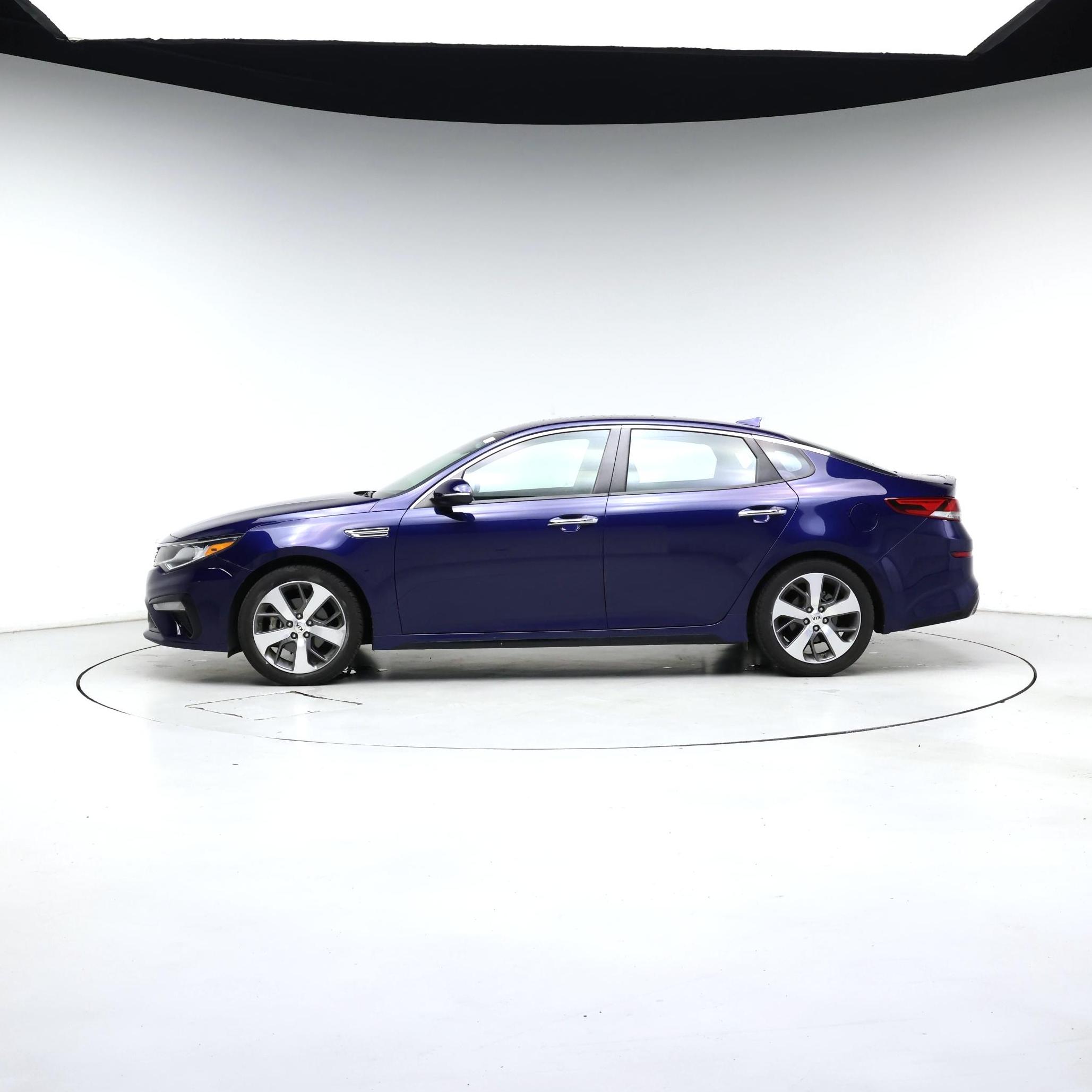 Thumbnail: 2020 Kia Optima - 3