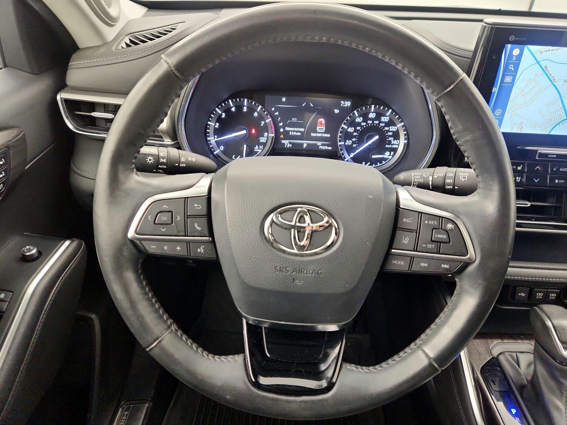 Thumbnail: 2021 Toyota Highlander - 10