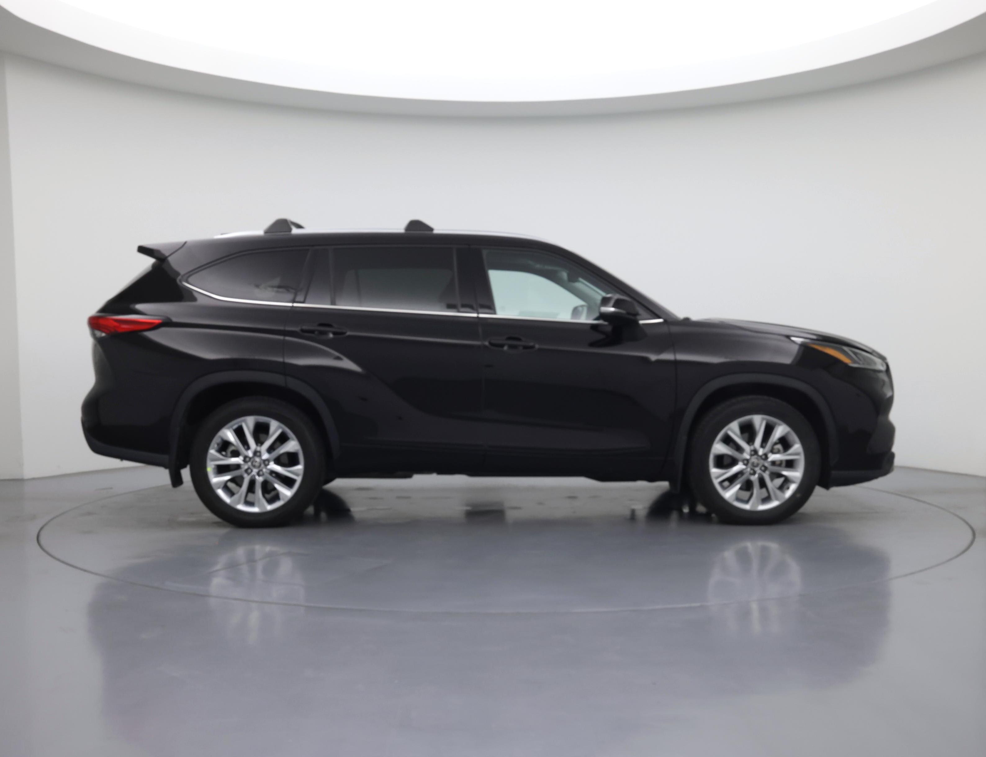 Thumbnail: 2021 Toyota Highlander - 7