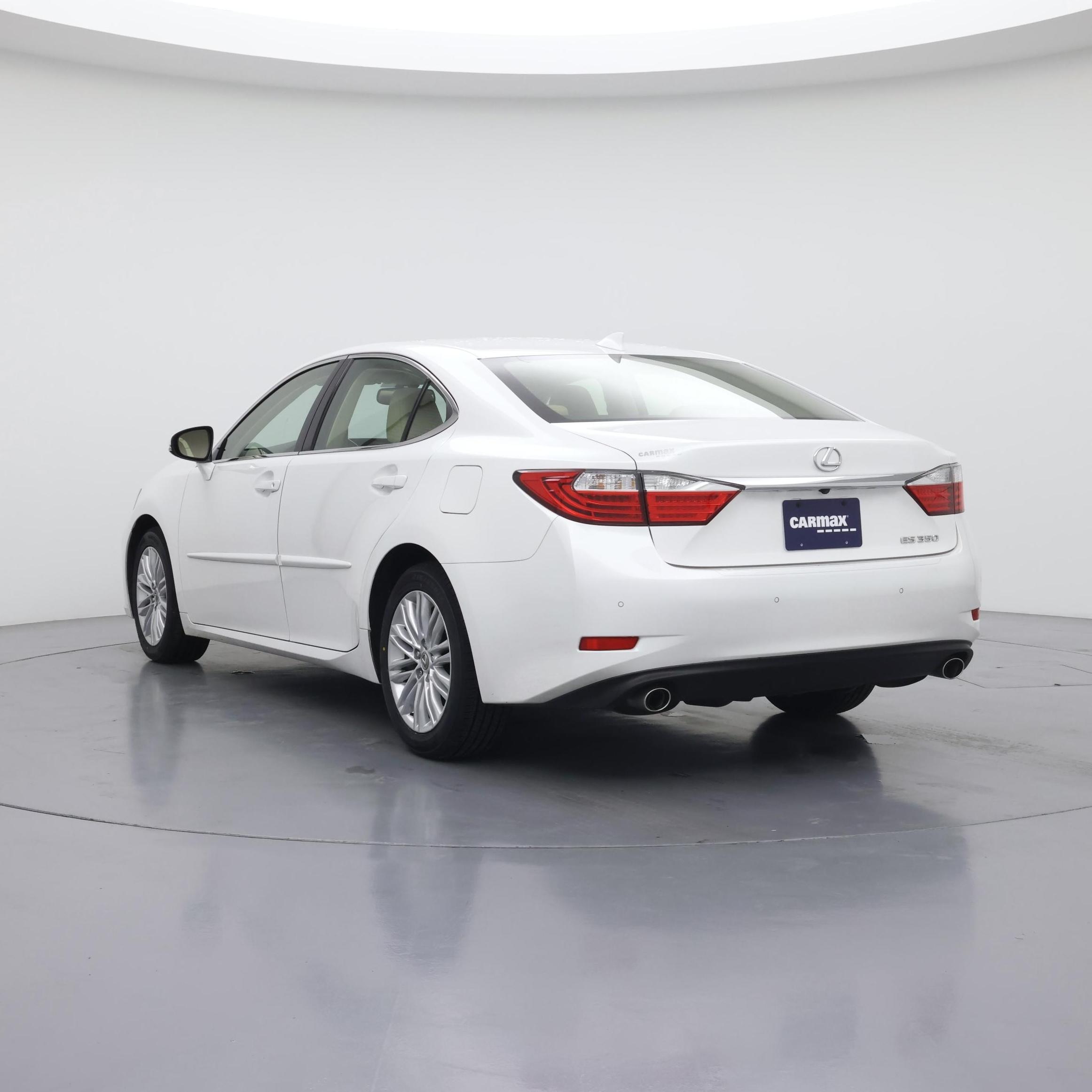 Thumbnail: 2015 Lexus ES - 2