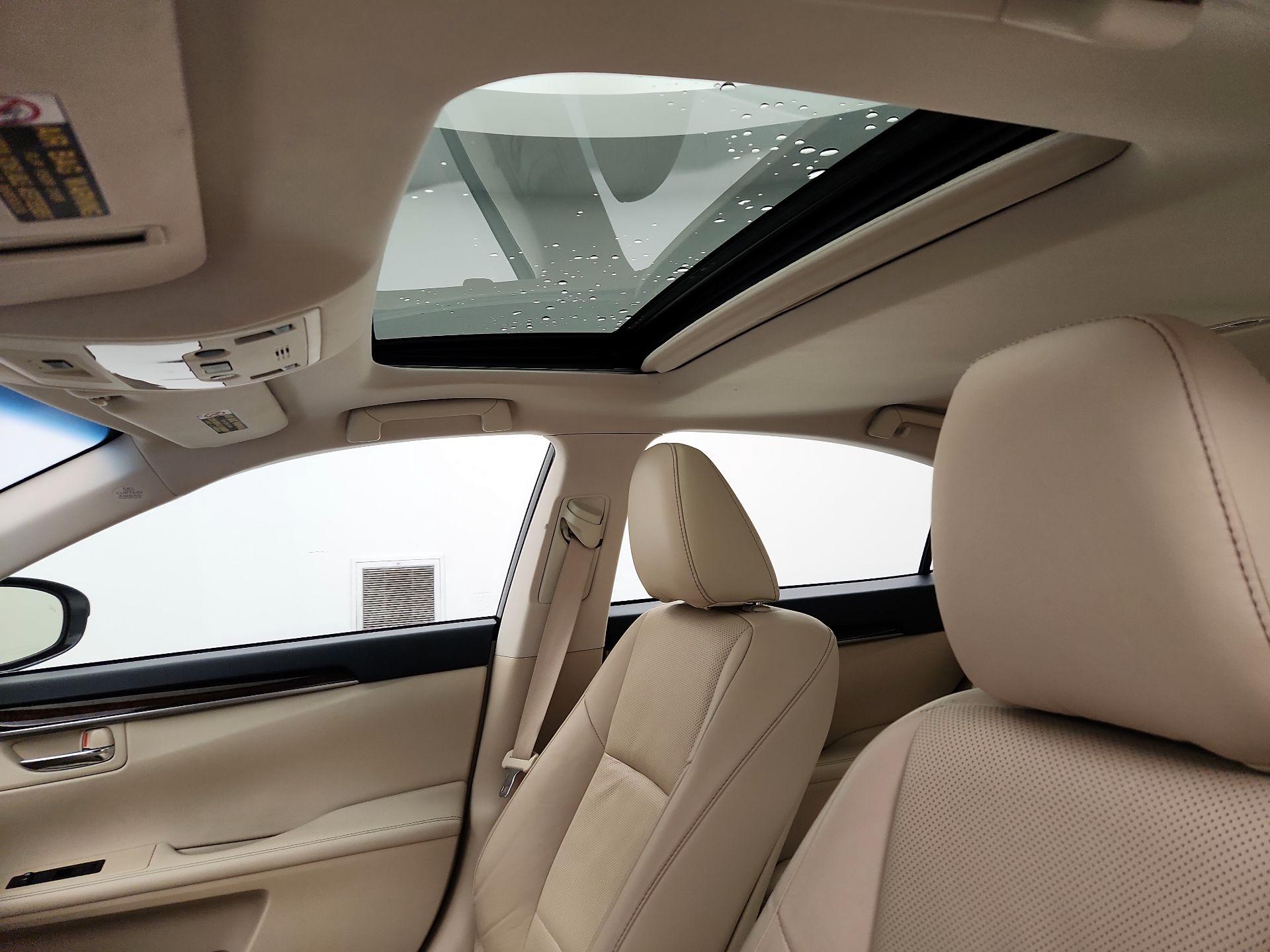 Thumbnail: 2015 Lexus ES - 20