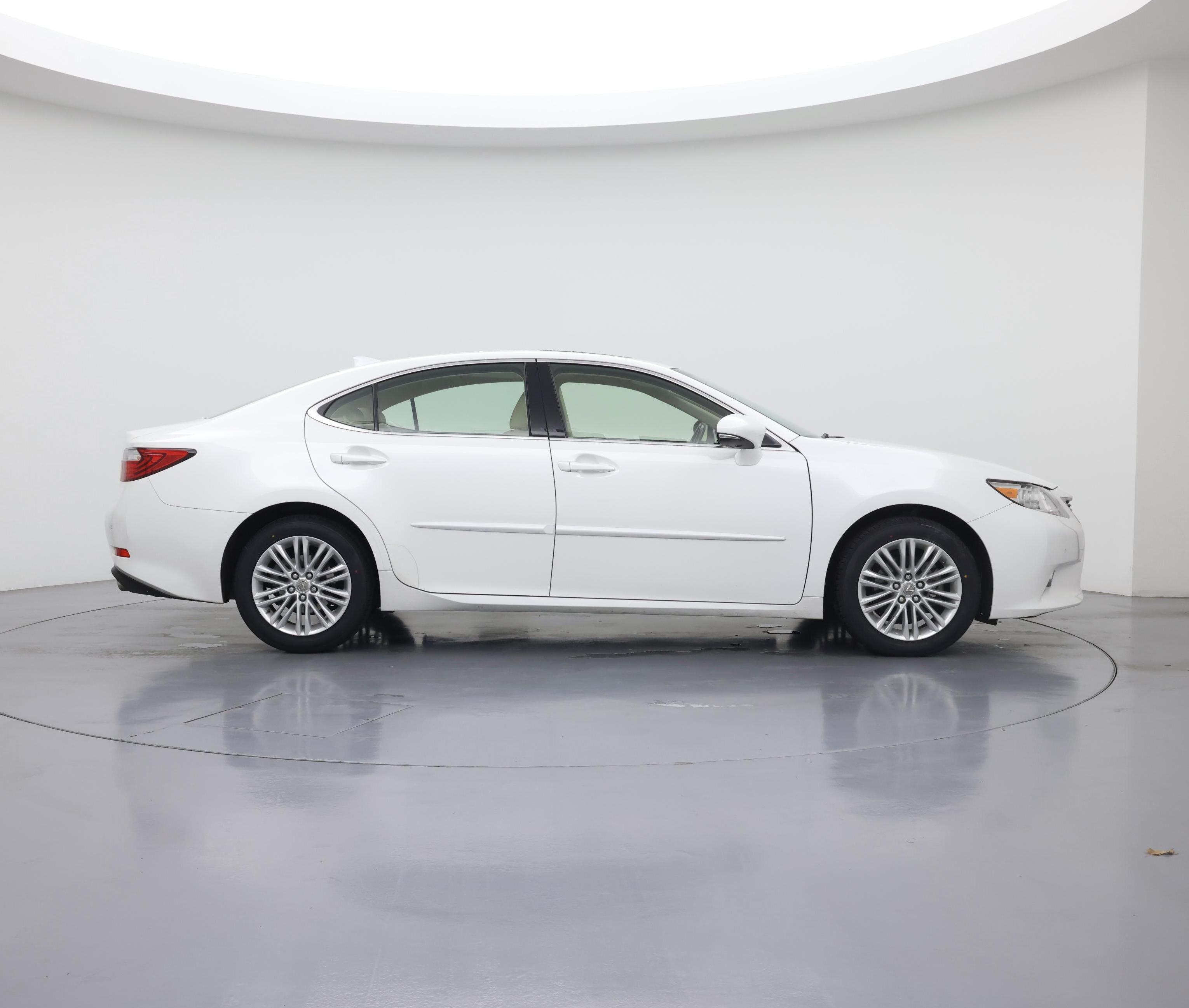 Thumbnail: 2015 Lexus ES - 7