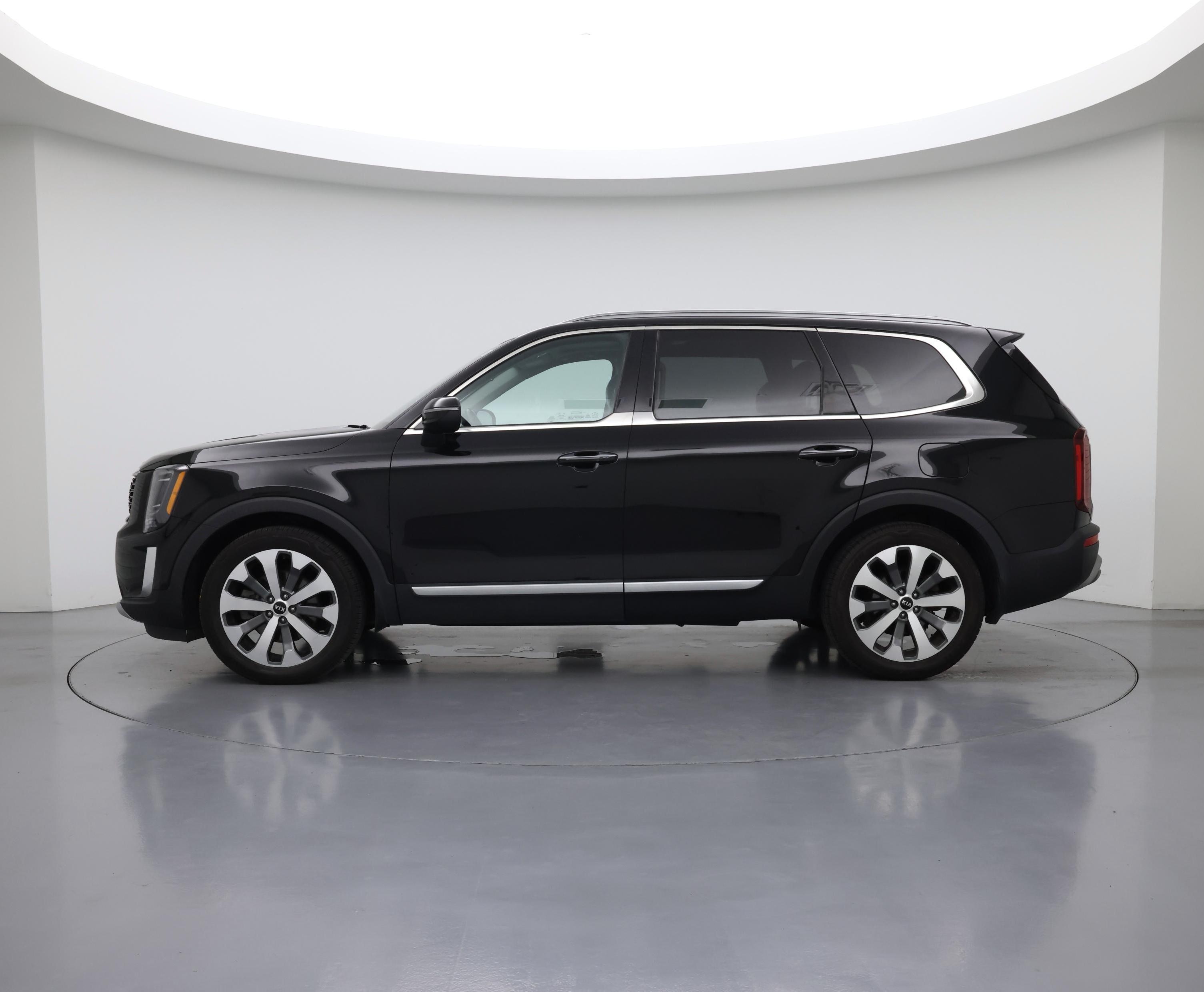 Thumbnail: 2020 Kia Telluride - 3