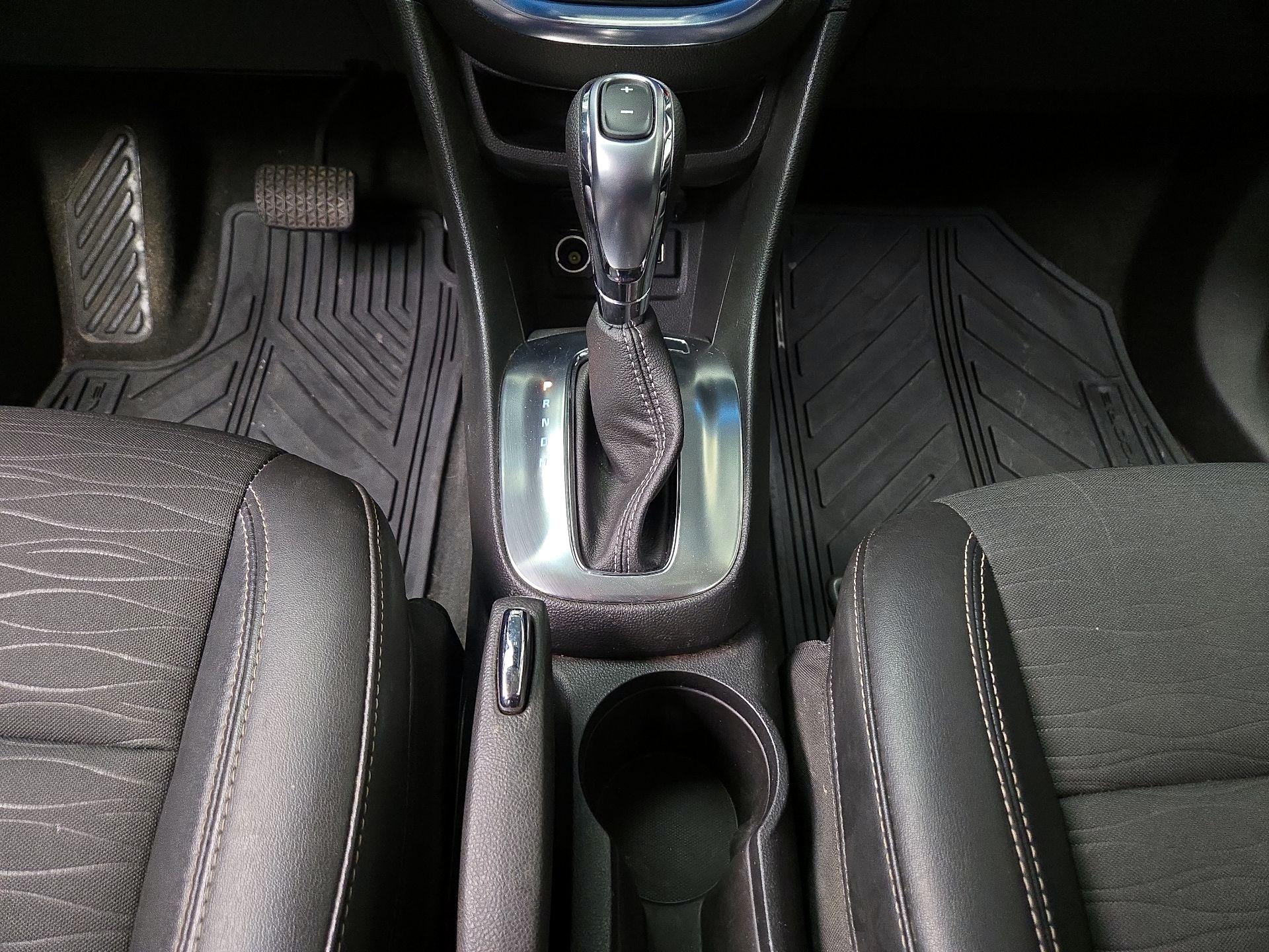 Thumbnail: 2015 Buick Encore - 18