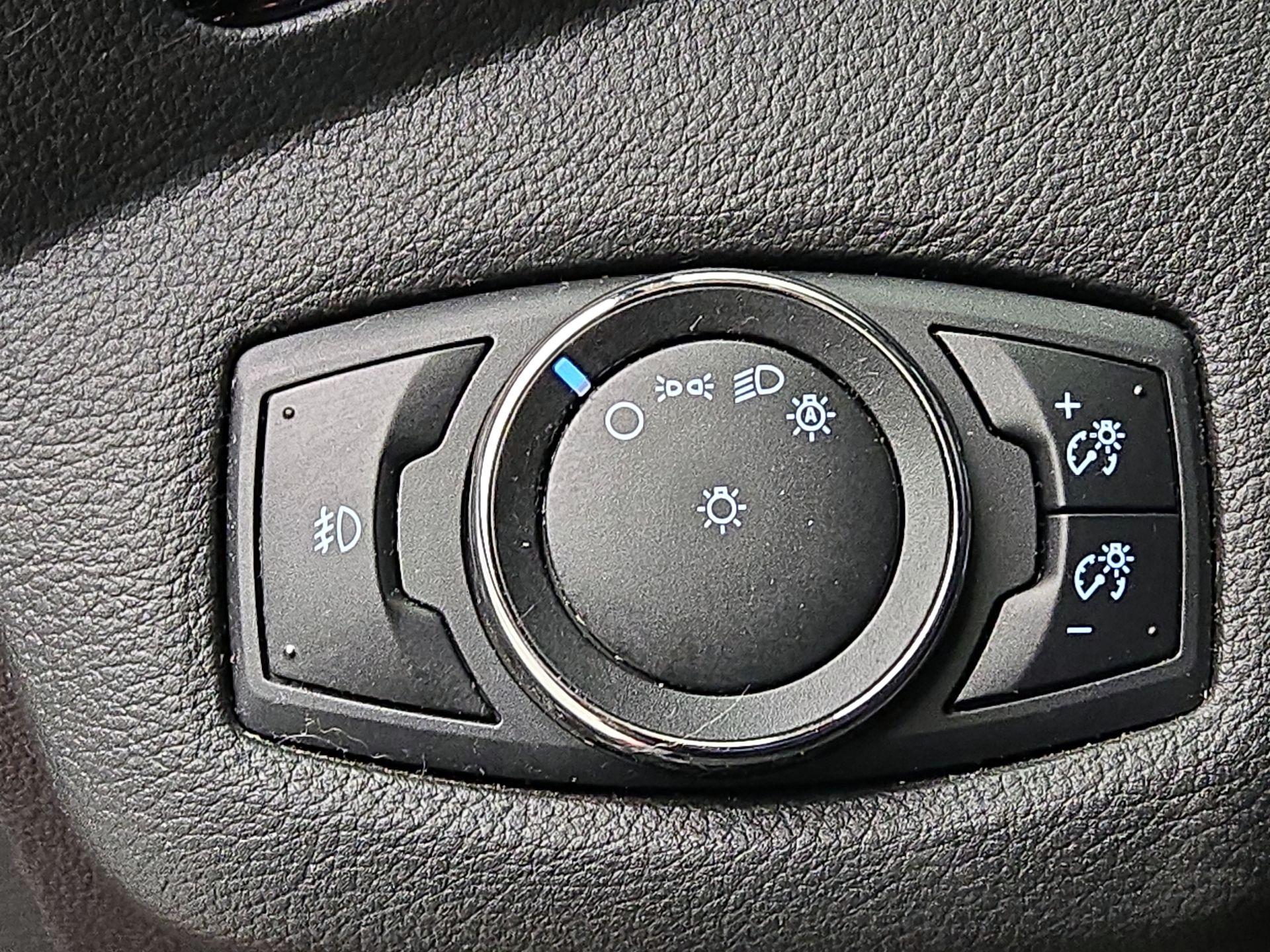 Thumbnail: 2014 Ford Escape - 13
