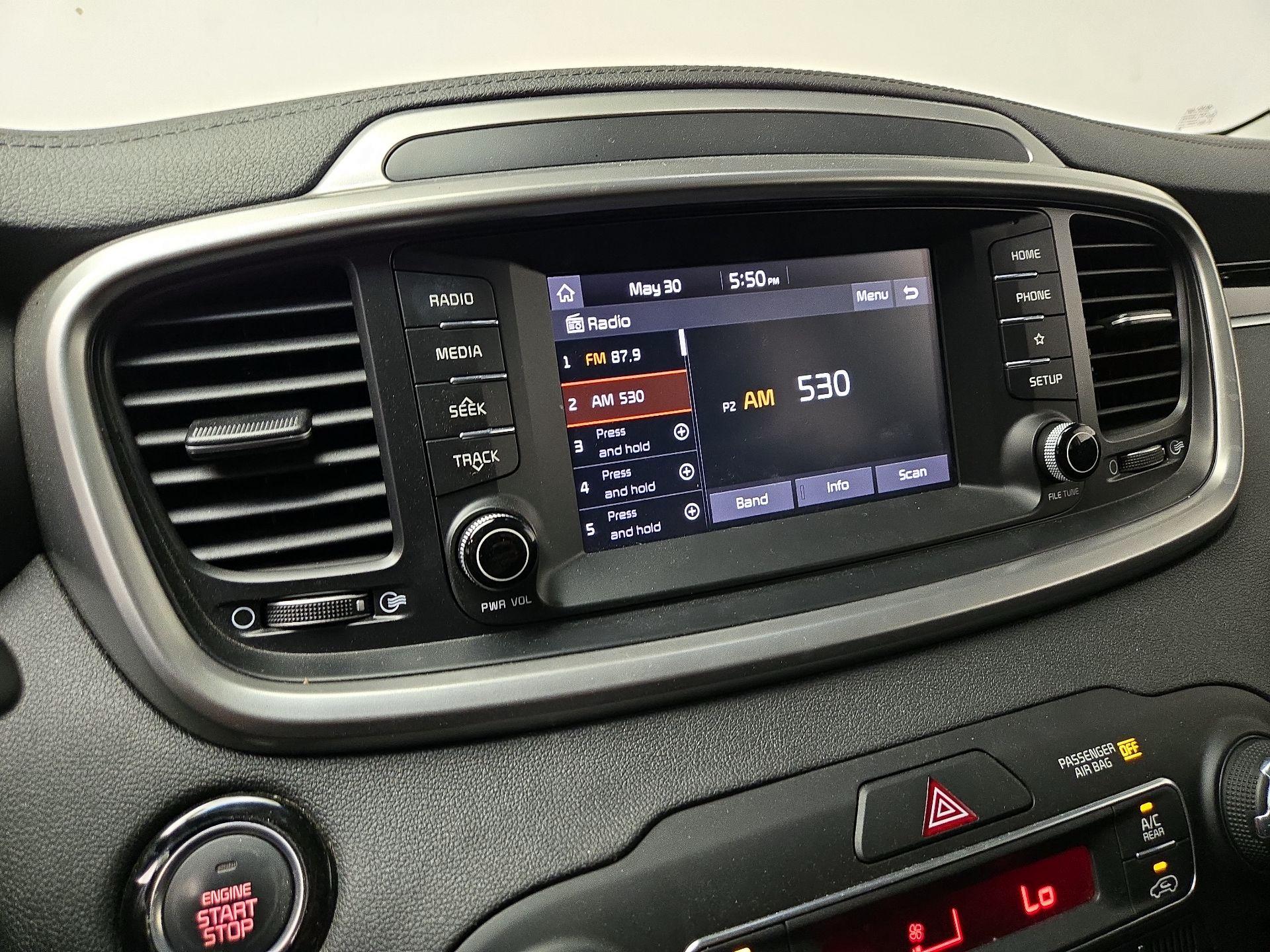 Thumbnail: 2020 Kia Sorento - 15