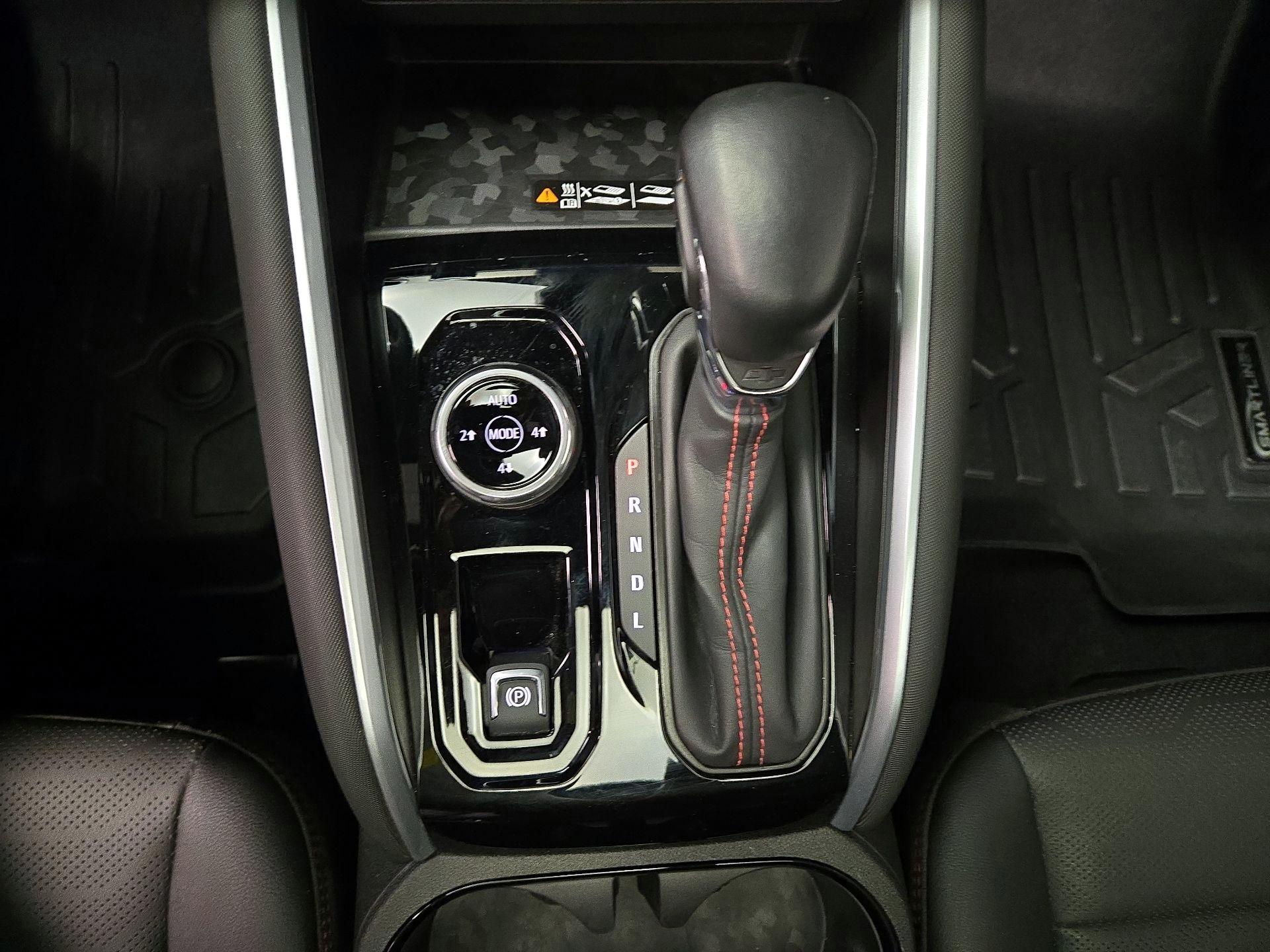 Thumbnail: 2024 Chevrolet Colorado - 18
