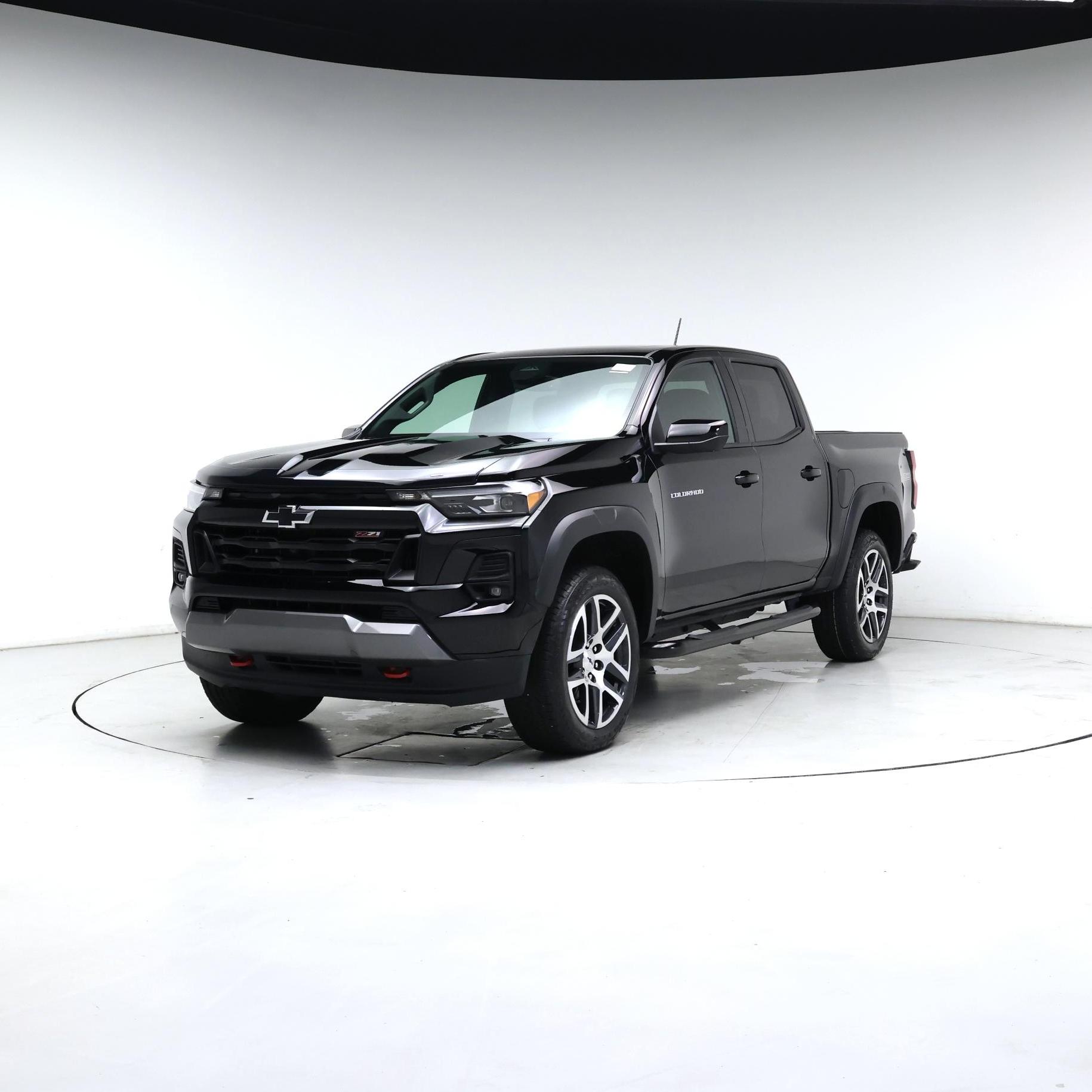 Thumbnail: 2024 Chevrolet Colorado - 4