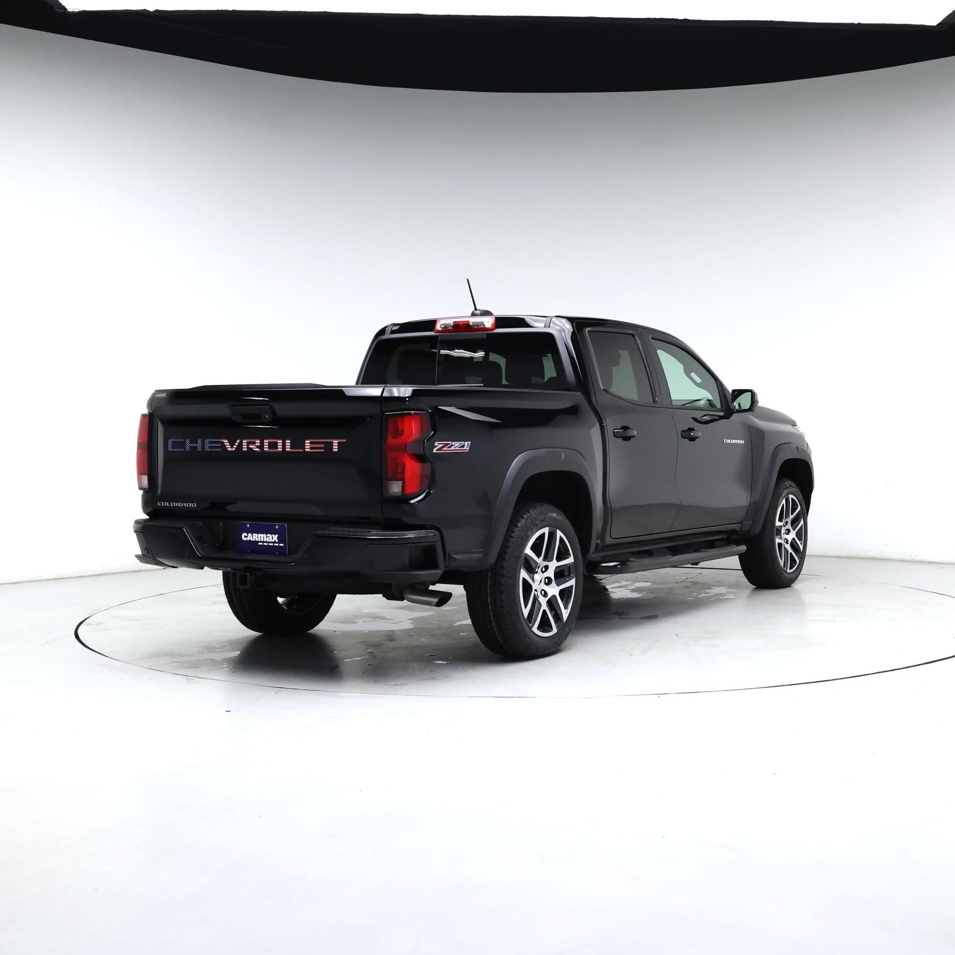 Thumbnail: 2024 Chevrolet Colorado - 8